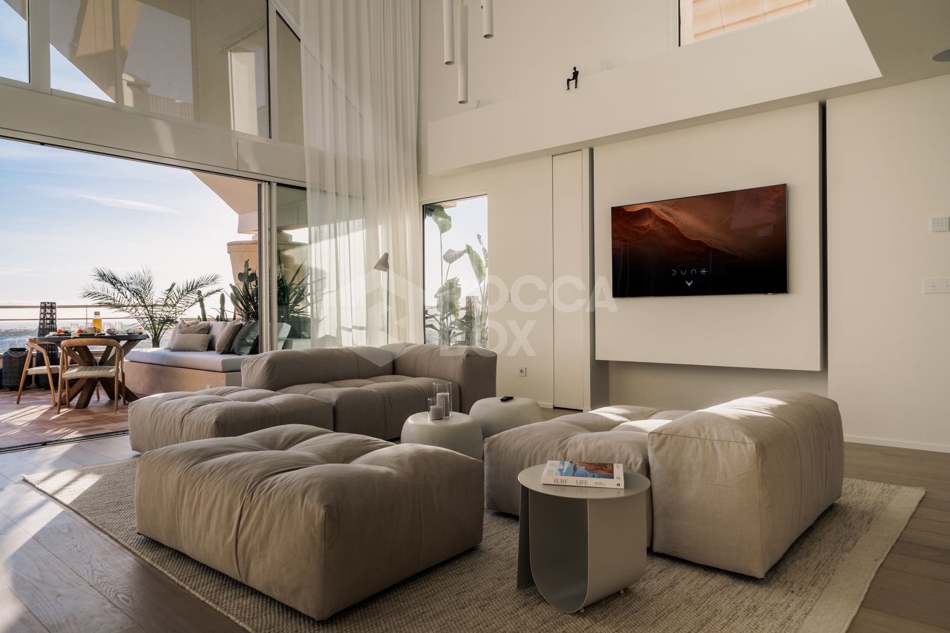 Exquisite Duplex Penthouse in Magna Marbella's Golf Valley