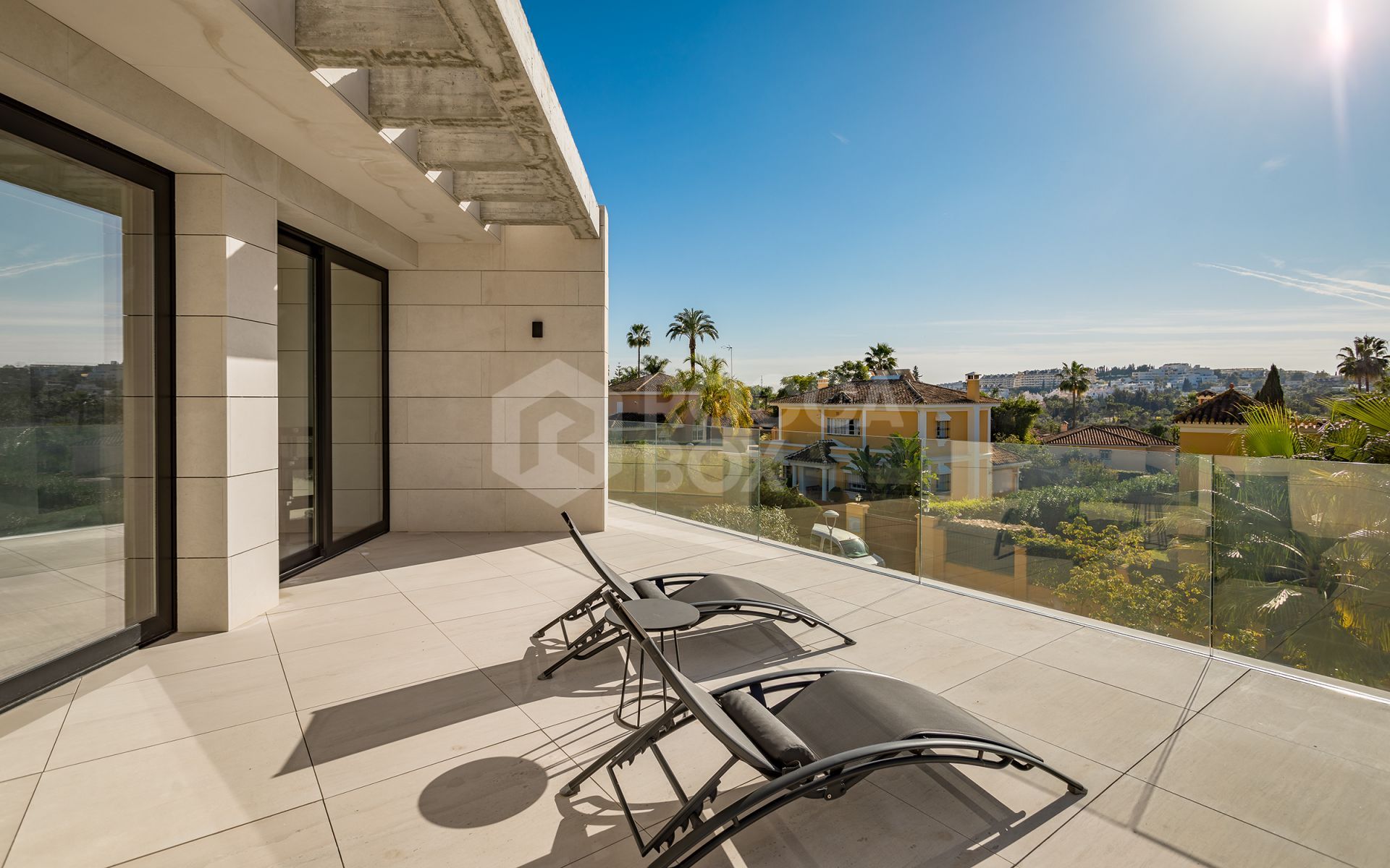 Luxurious Futuristic Villa in Exclusive Parcelas del Golf