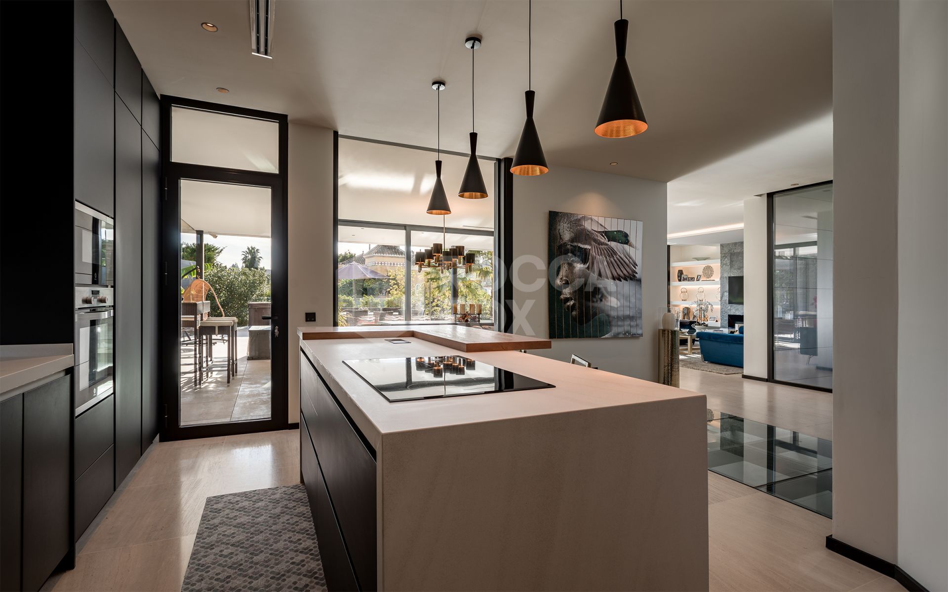 Luxurious Futuristic Villa in Exclusive Parcelas del Golf