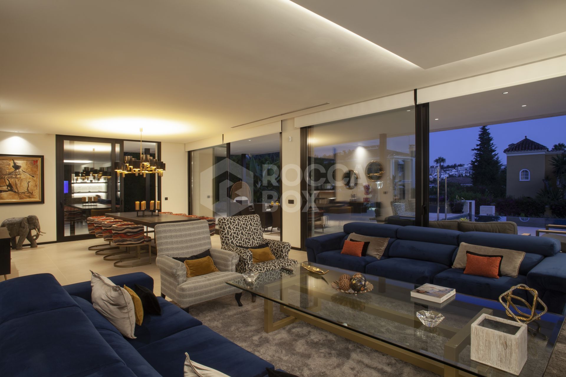 Luxurious Futuristic Villa in Exclusive Parcelas del Golf