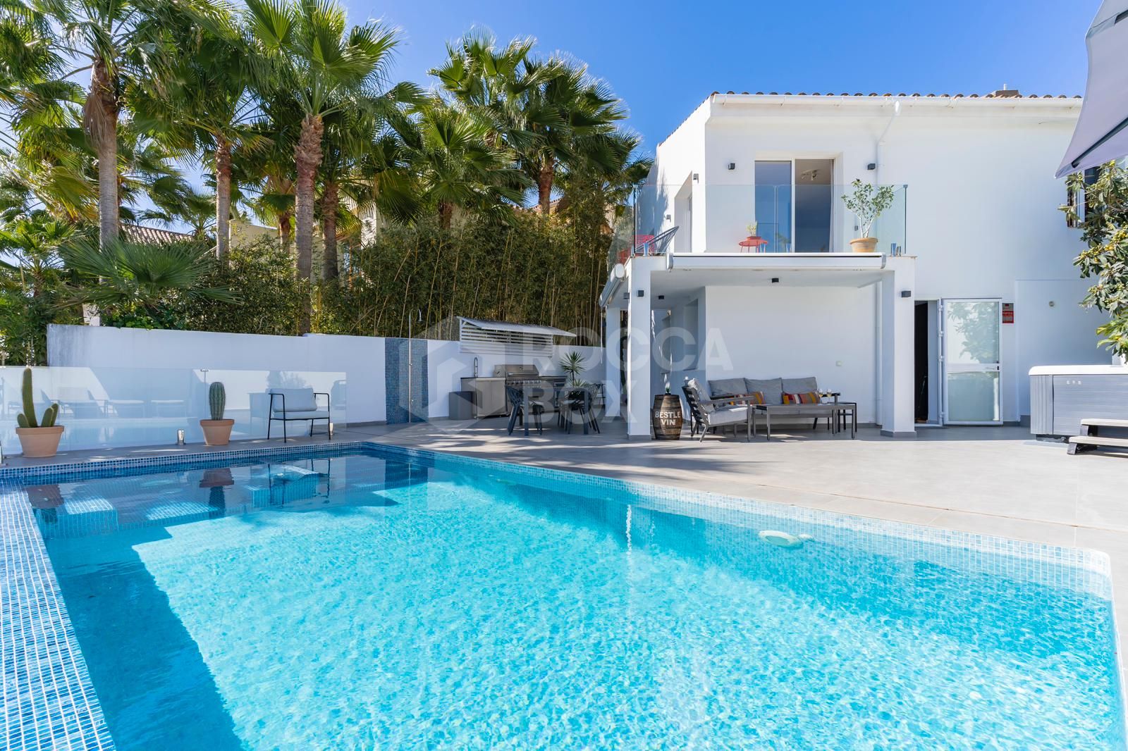 Exquisite Villa with Private Heated Pool in Nueva Andalucia