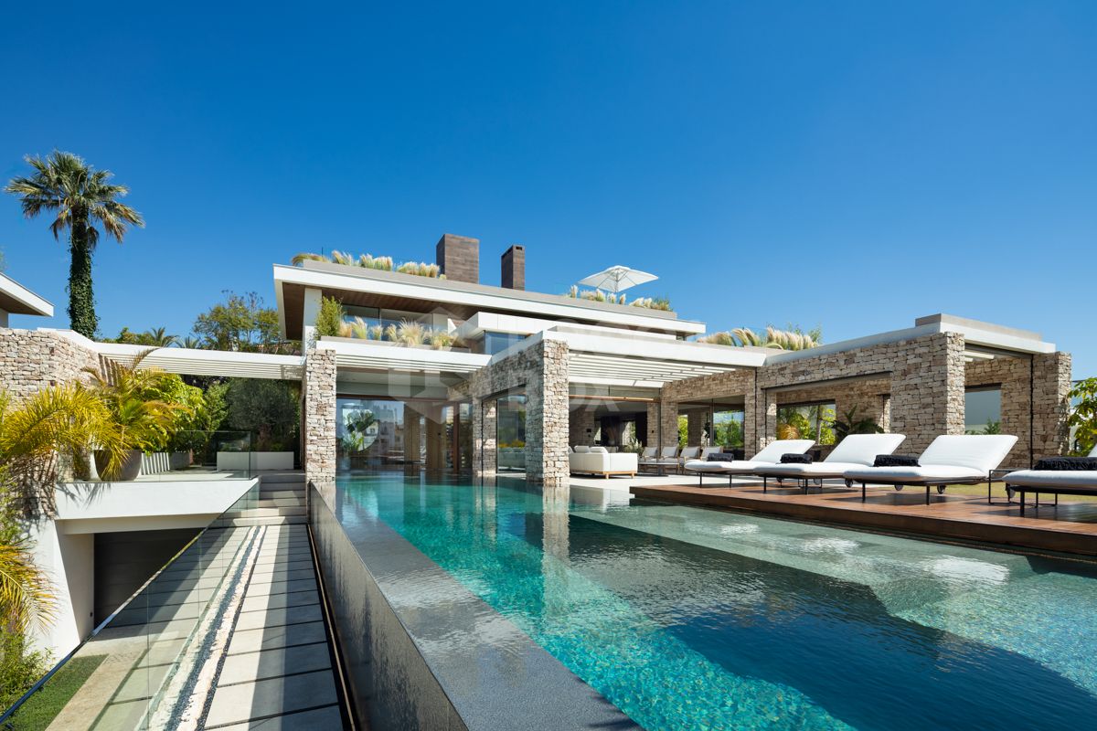 Ultimate Luxury: Experience Modern Elegance in Marbella