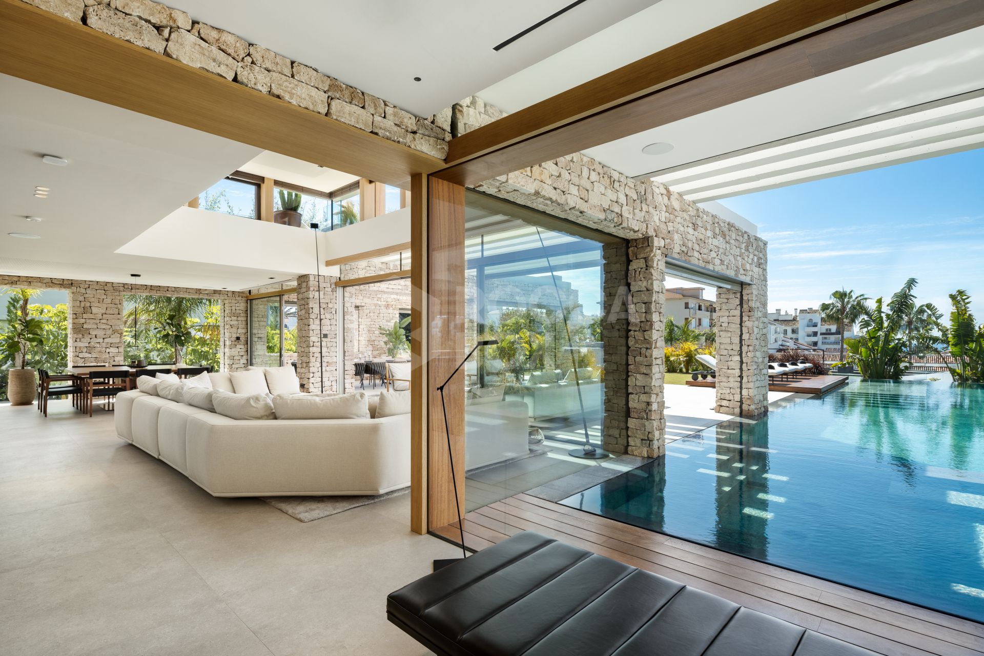 Ultimate Luxury: Experience Modern Elegance in Marbella