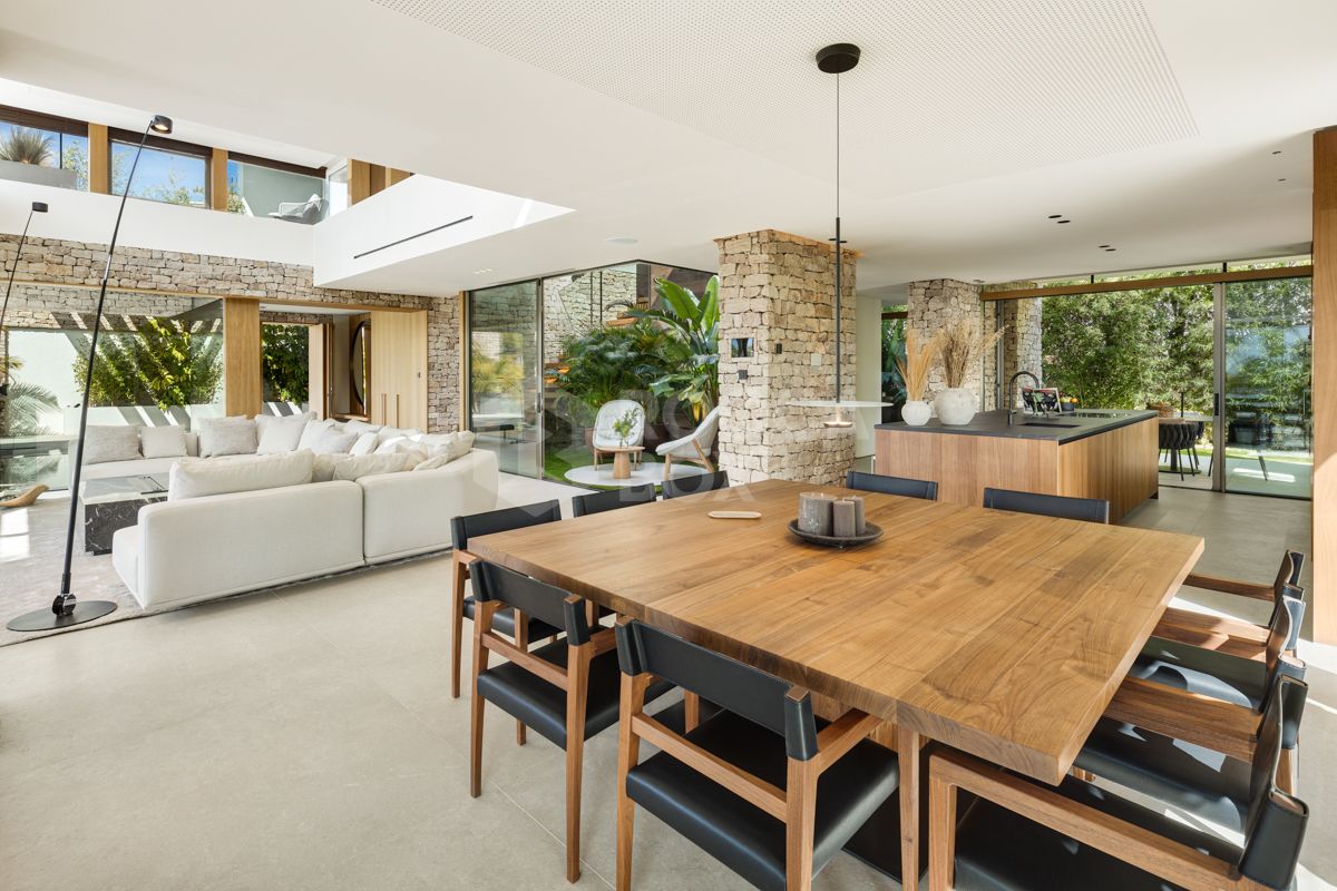 Ultimate Luxury: Experience Modern Elegance in Marbella