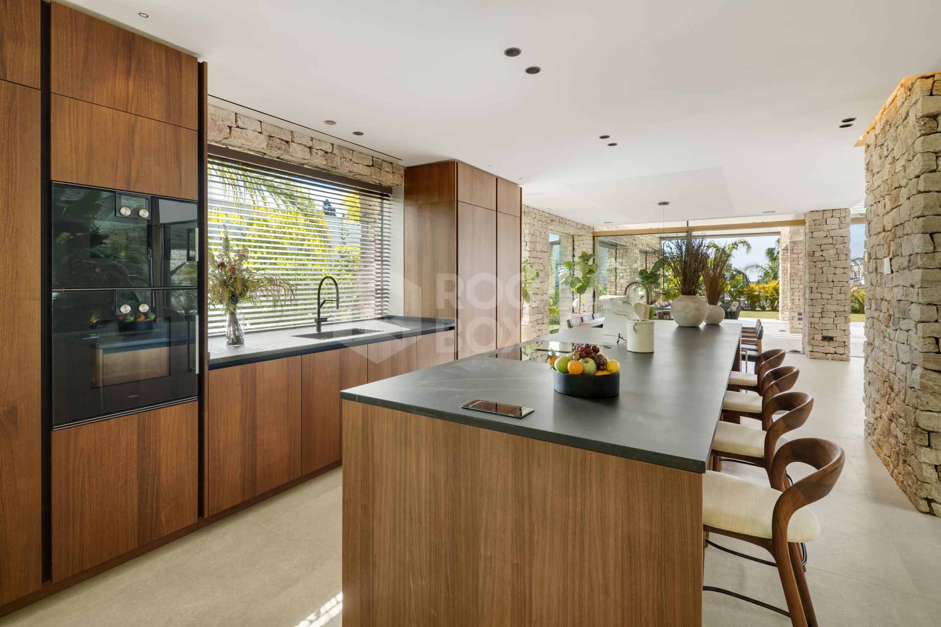 Ultimate Luxury: Experience Modern Elegance in Marbella