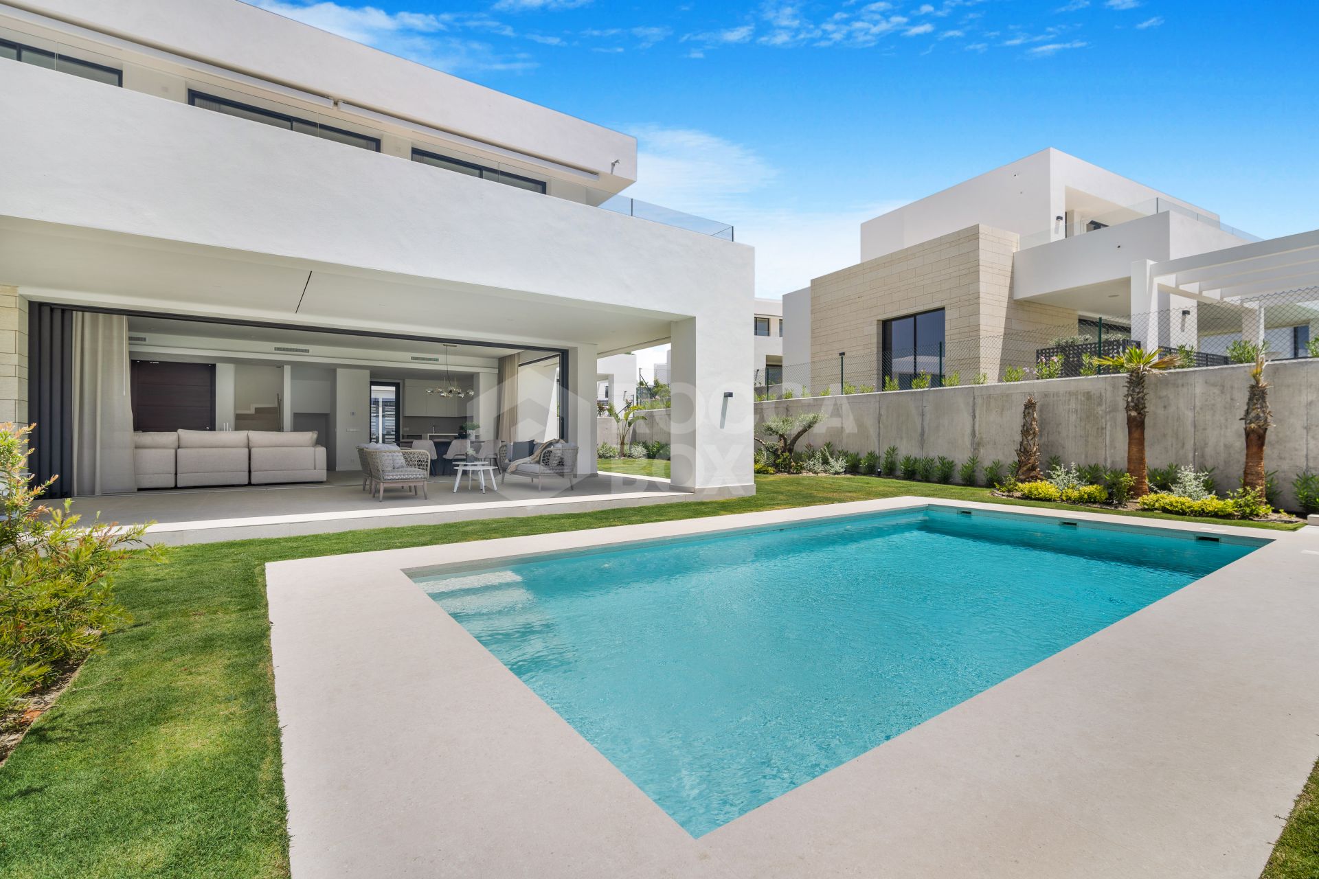 Stunning Luxury Villa in Eastern Marbella's Premier Location