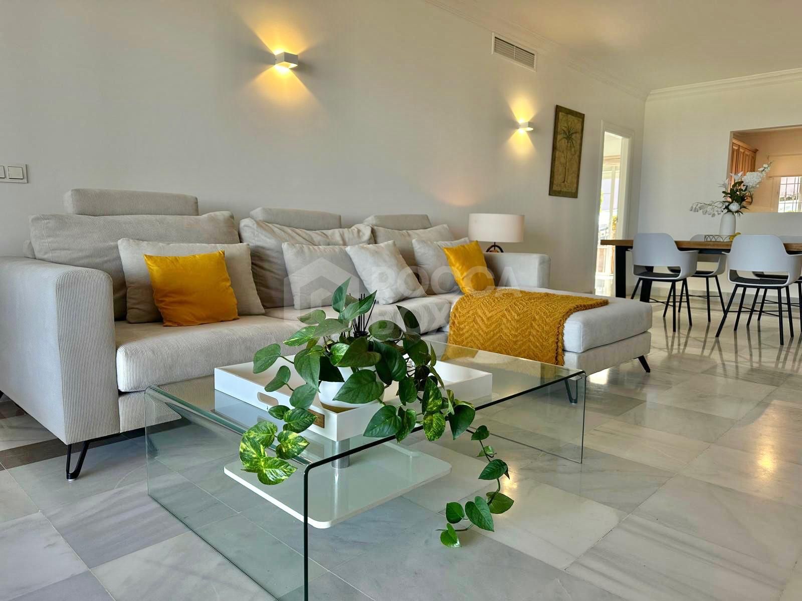 Elegant 2-Bedroom Apartment with Panoramic Views in Monte Halcones