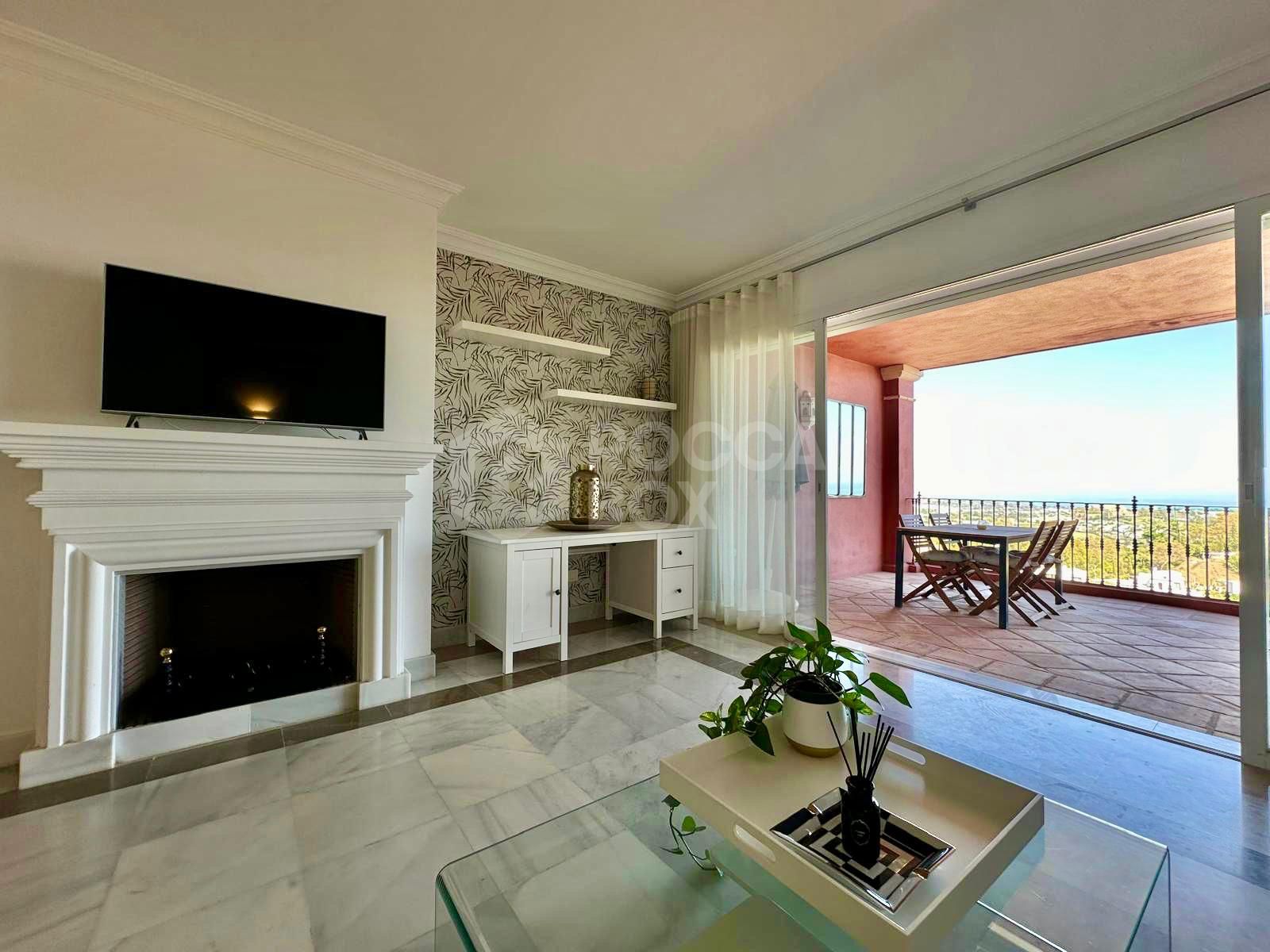Elegant 2-Bedroom Apartment with Panoramic Views in Monte Halcones