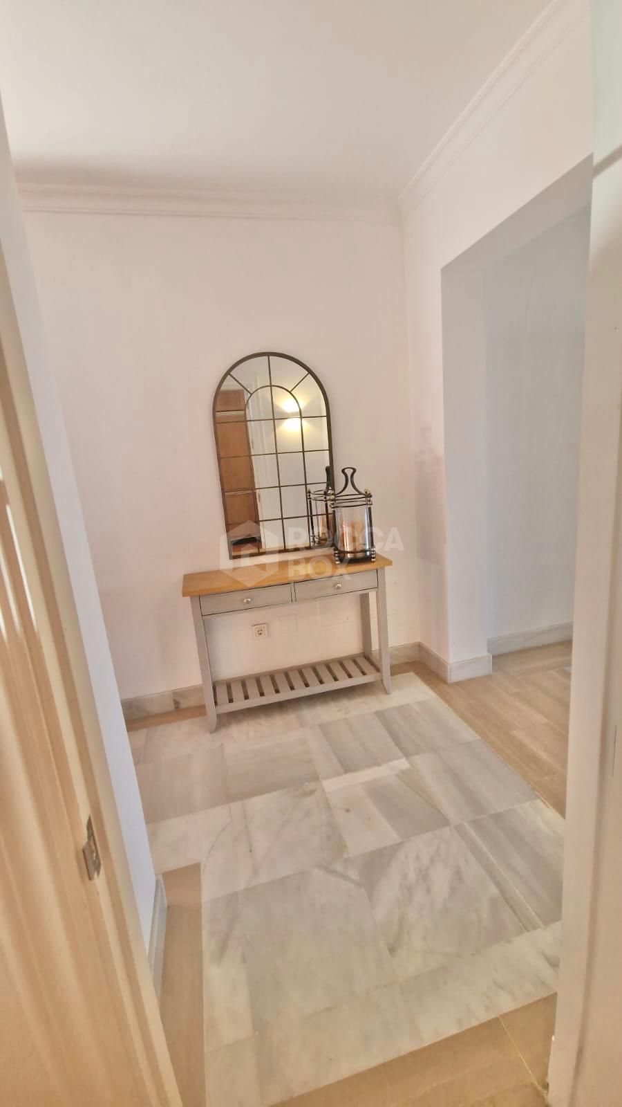 Elegant 2-Bedroom Apartment with Panoramic Views in Monte Halcones