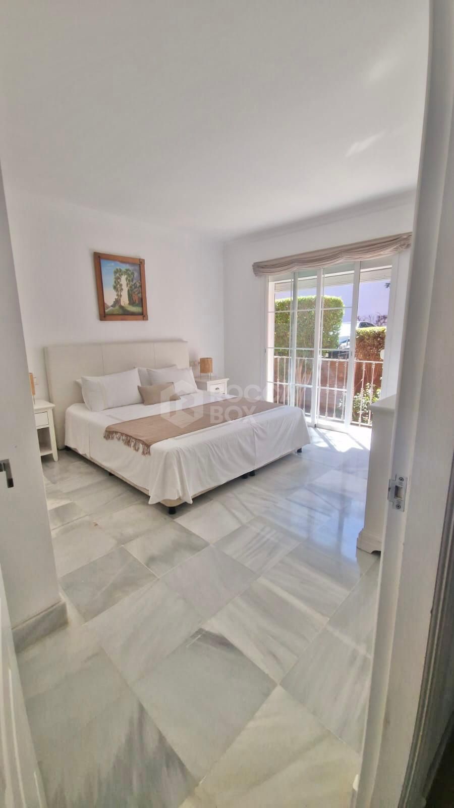 Elegant 2-Bedroom Apartment with Panoramic Views in Monte Halcones