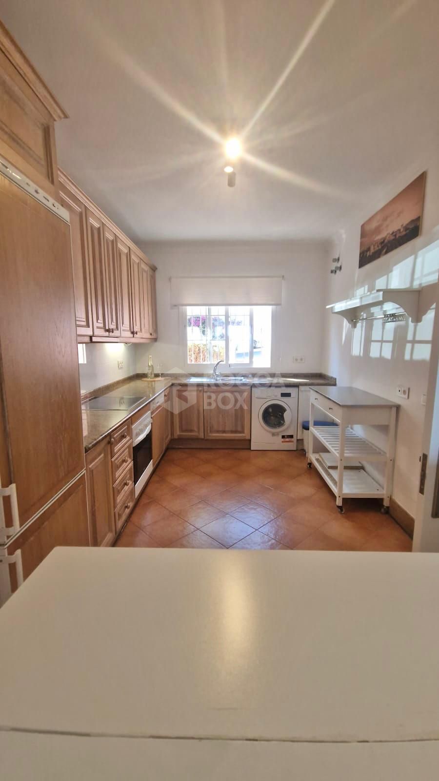 Elegant 2-Bedroom Apartment with Panoramic Views in Monte Halcones