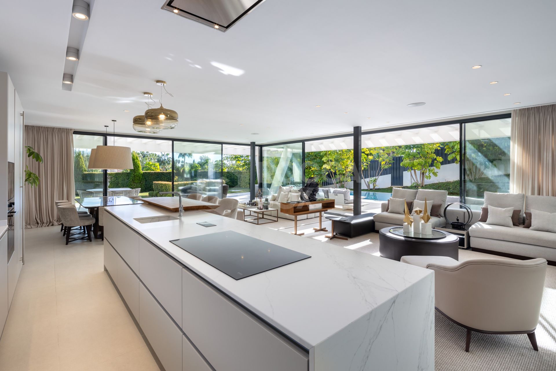 Luxurious Modern Oasis in Marbella