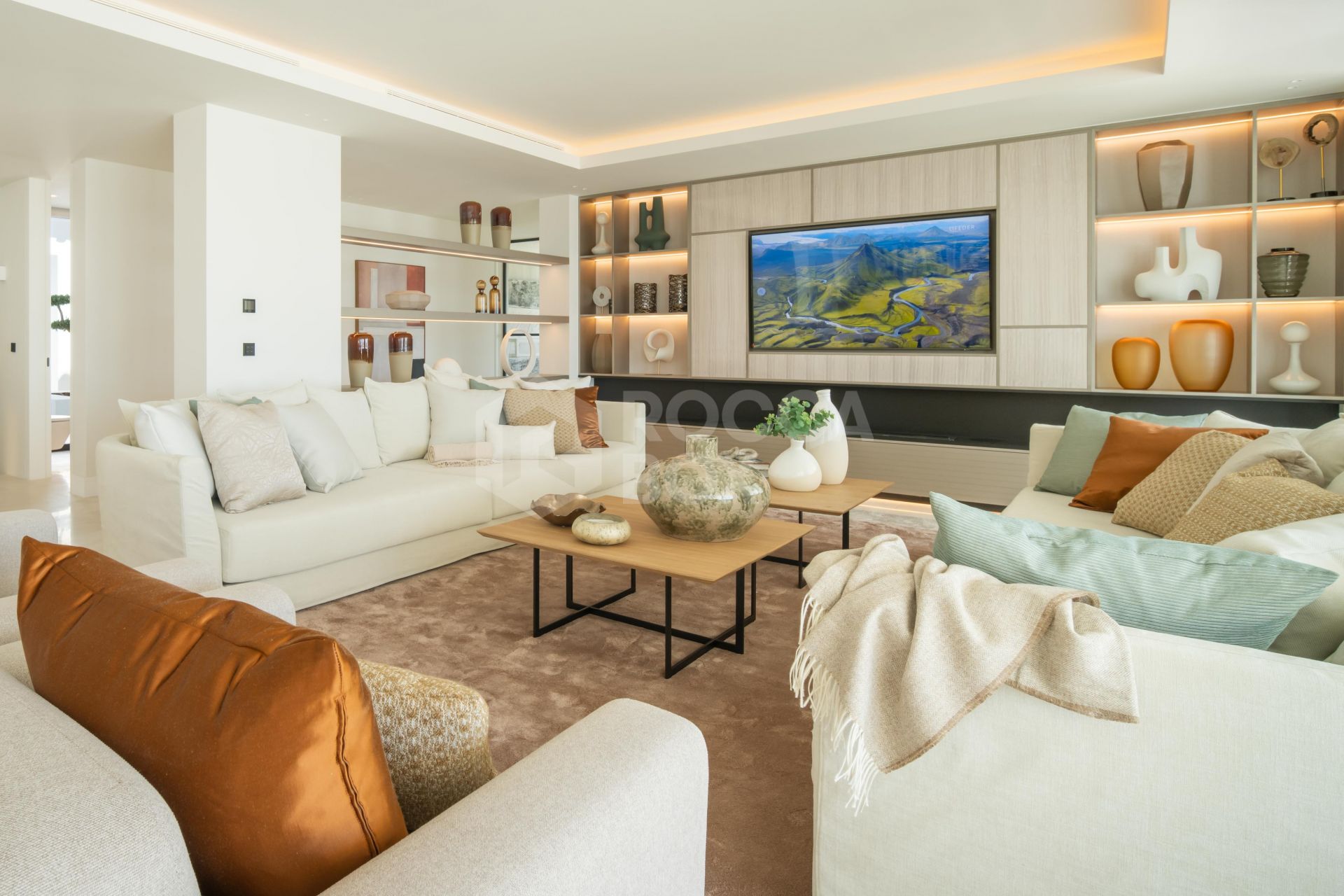 Indulge in Elegance: Luxurious New Villa by GC Studios