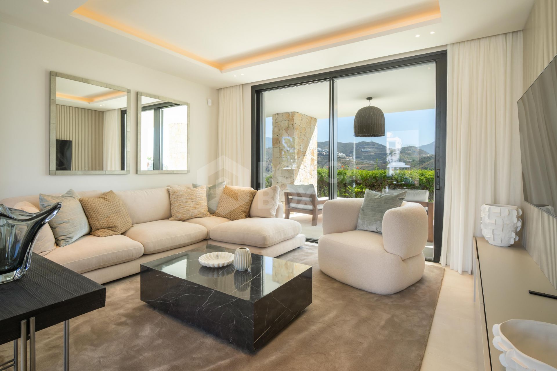 Indulge in Elegance: Luxurious New Villa by GC Studios