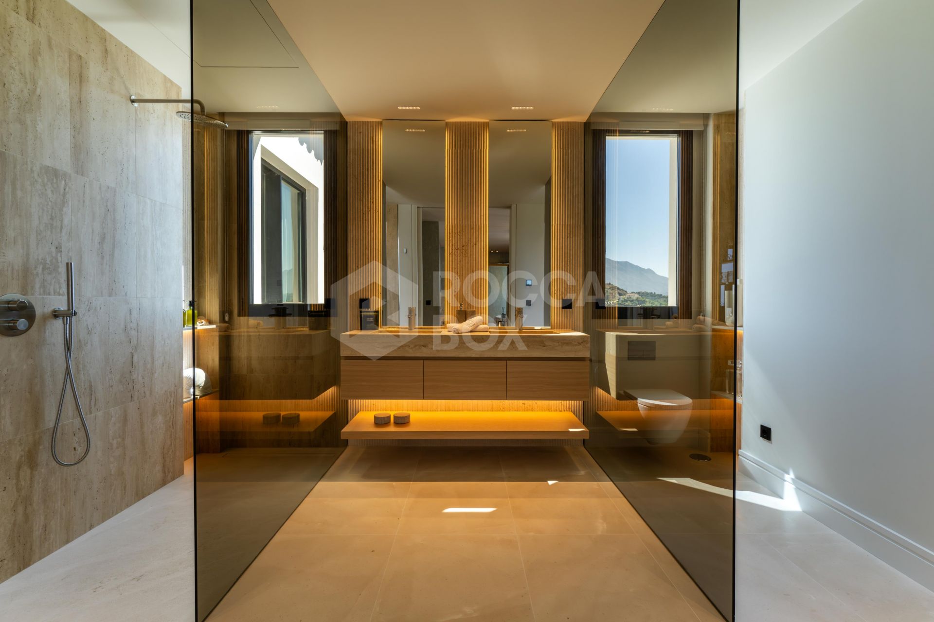 Indulge in Elegance: Luxurious New Villa by GC Studios