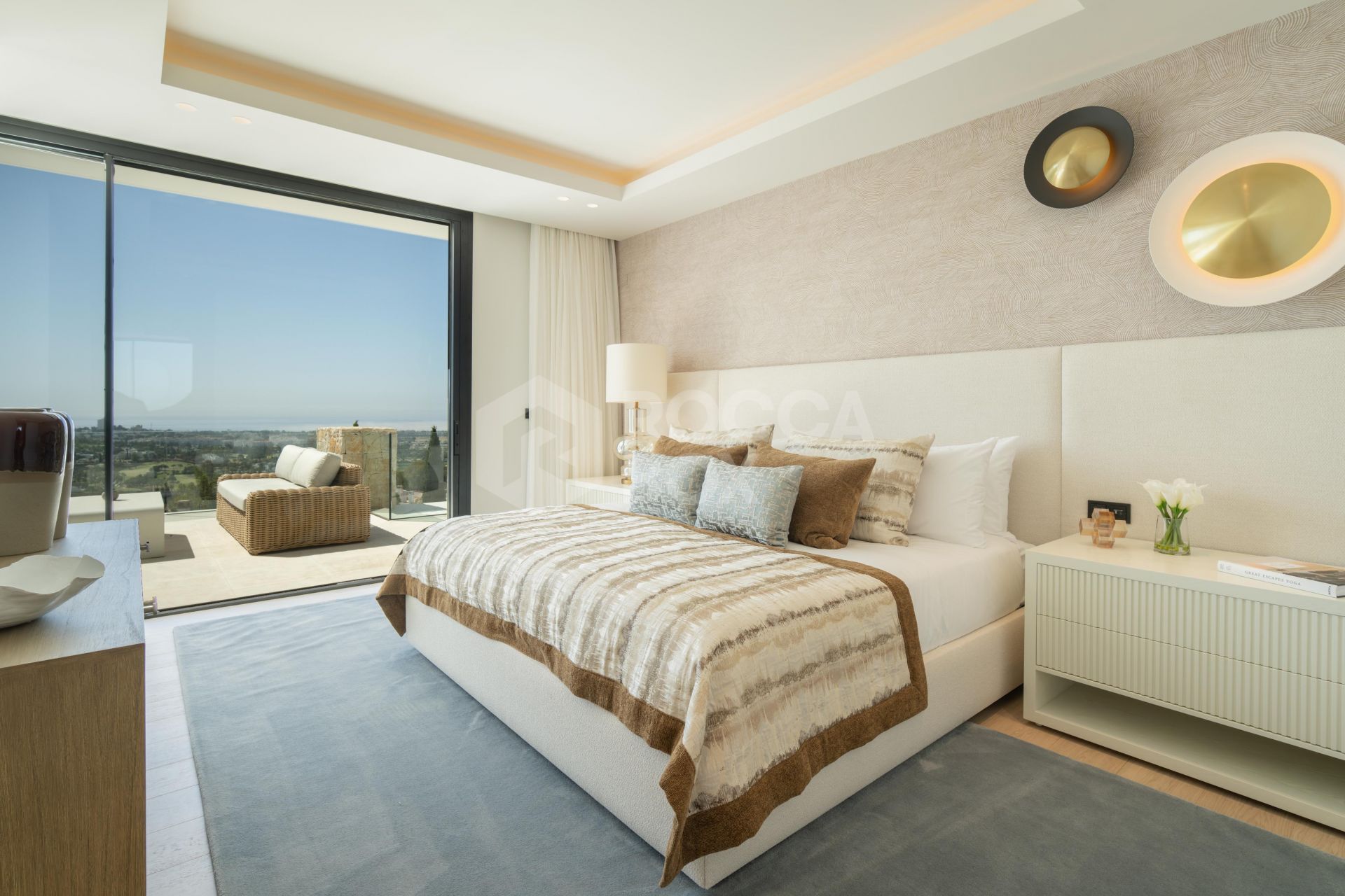 Indulge in Elegance: Luxurious New Villa by GC Studios