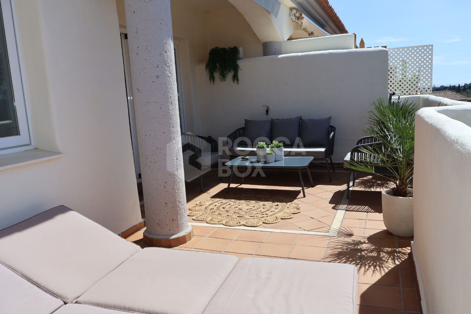 Exquisite Luxury Penthouse in Elviria for 6 People with Shared Pool and Sunny Terrace