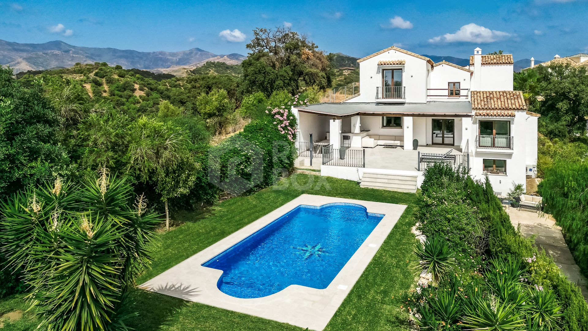 Andalusian Modern Gem with Outstanding Sea and Mountain Views