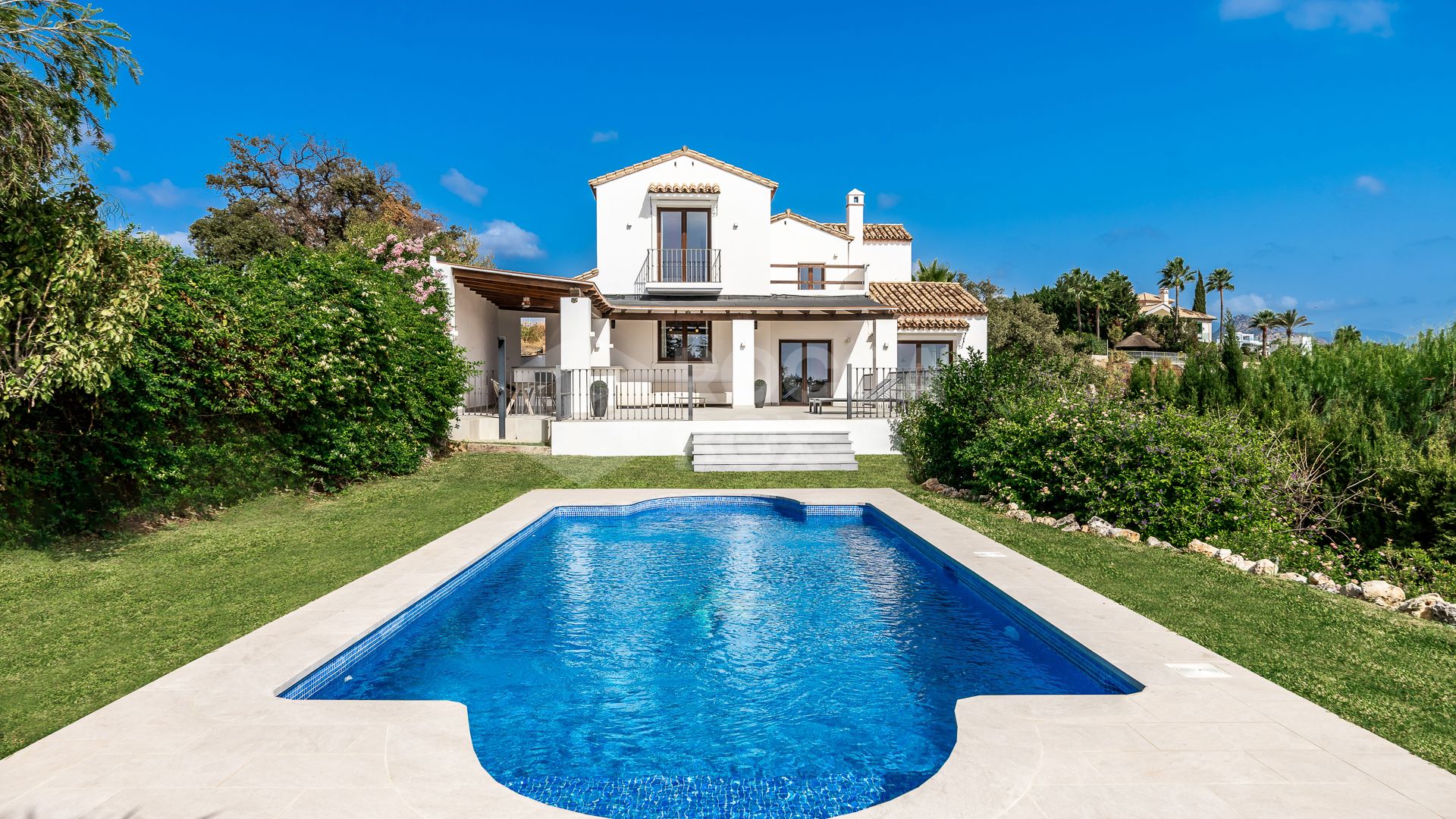 Andalusian Modern Gem with Outstanding Sea and Mountain Views