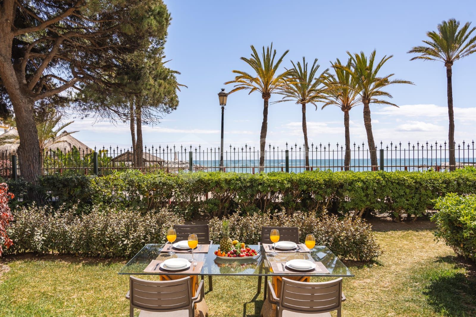 Luxury Beachfront Apartment in Marbella - Puerto Banus