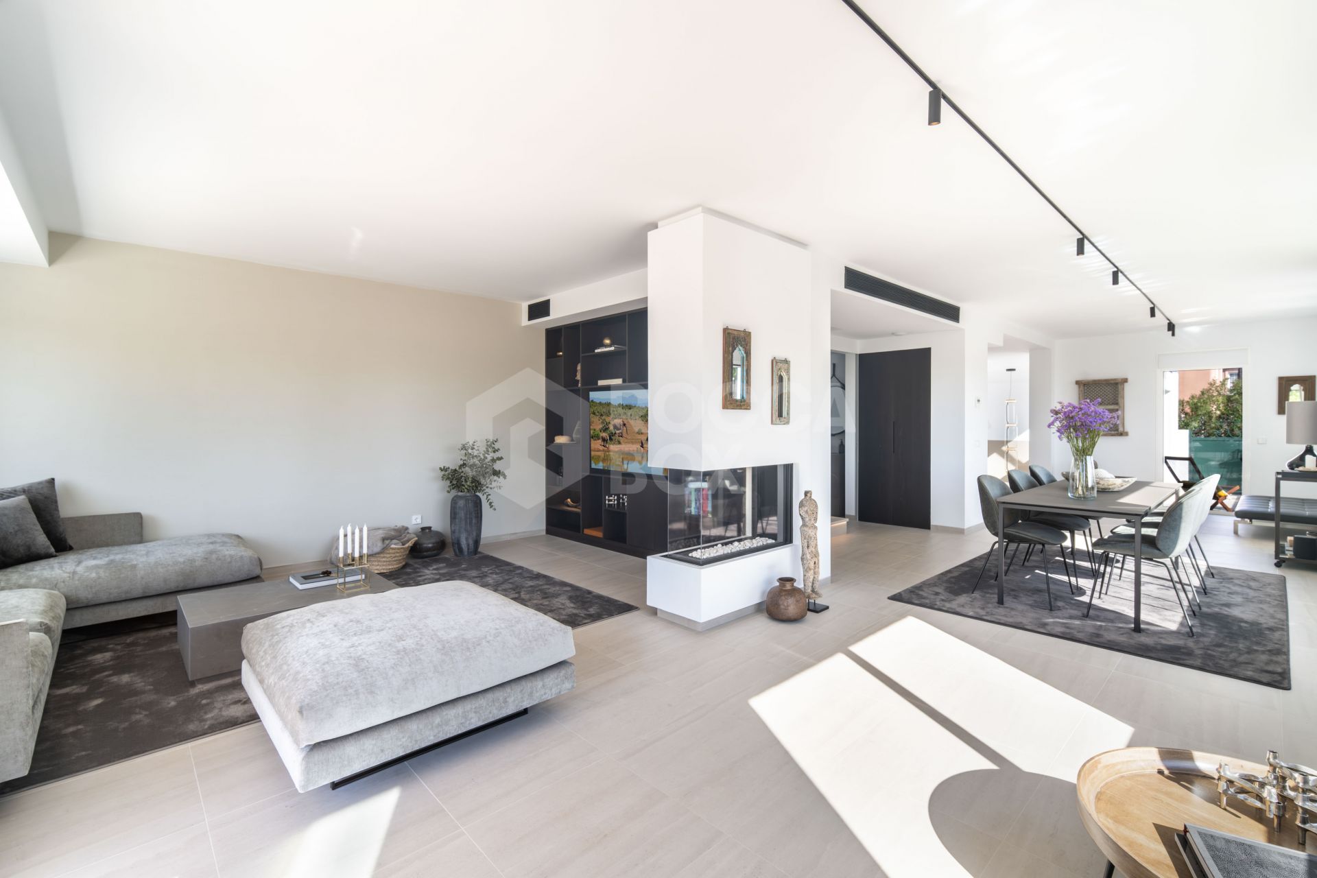 Town House with Mountain Views for Sale