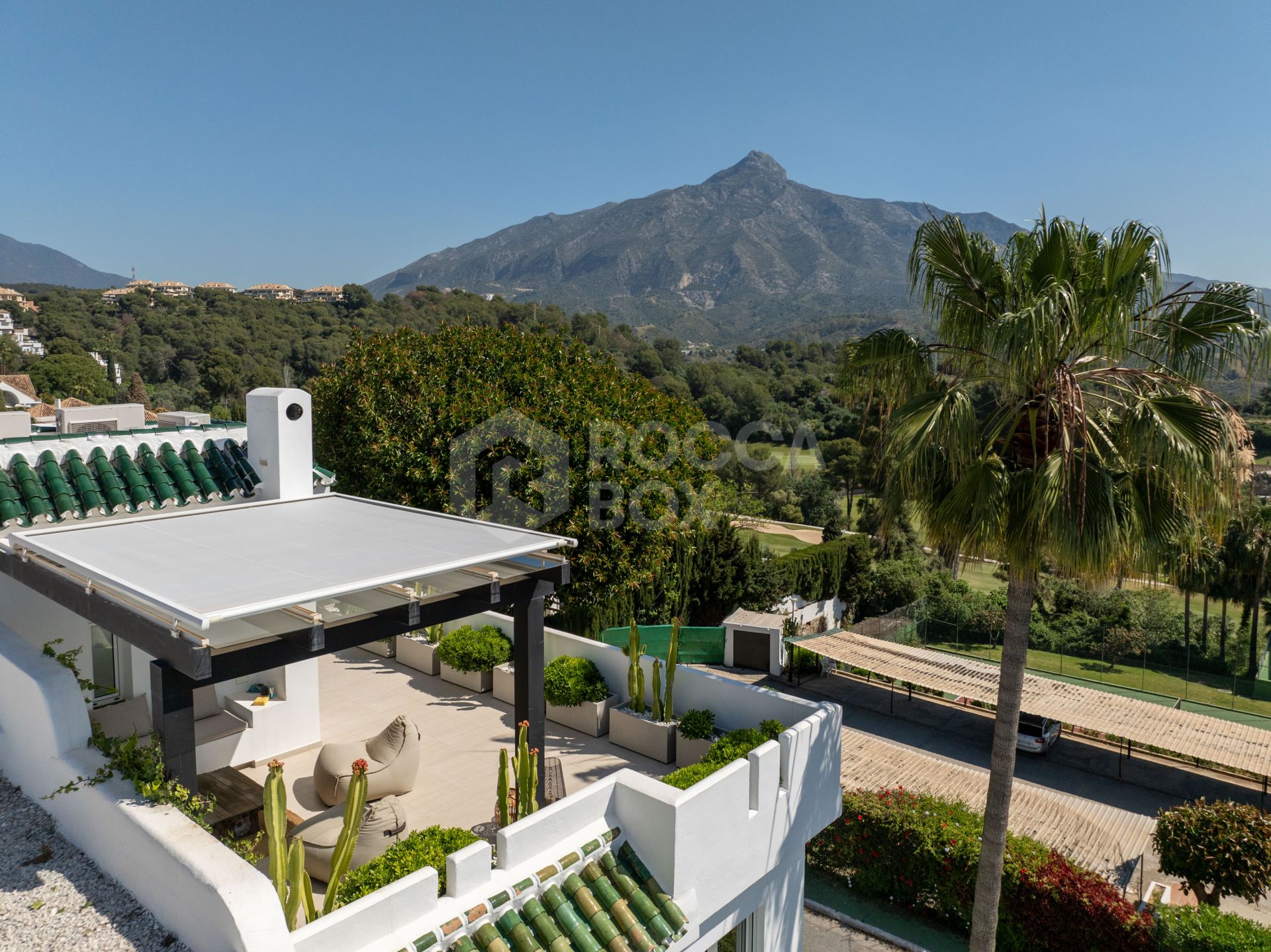 Town House with Mountain Views for Sale