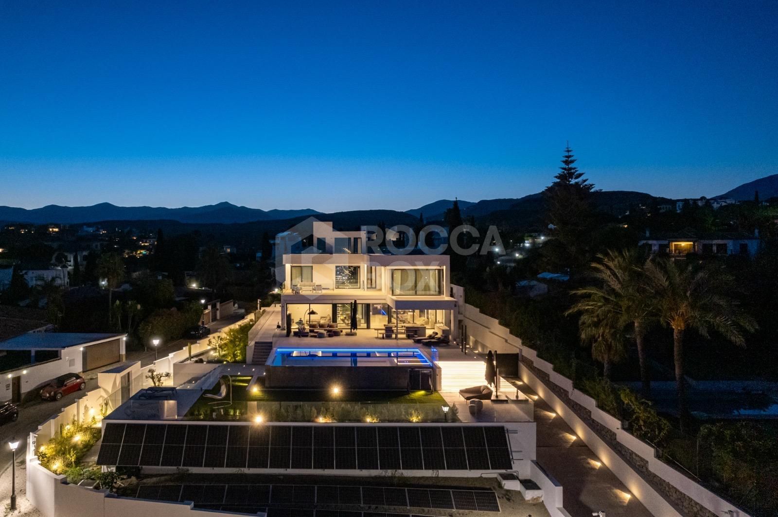 Luxury Villa with Modern Amenities in Altos del Paraiso, Benahavis, Malaga