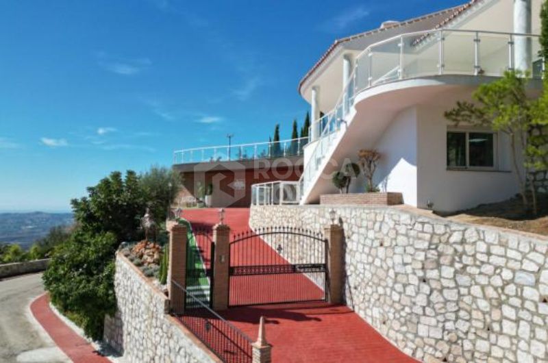 Spectacular Sea View Villa for Sale in Mijas