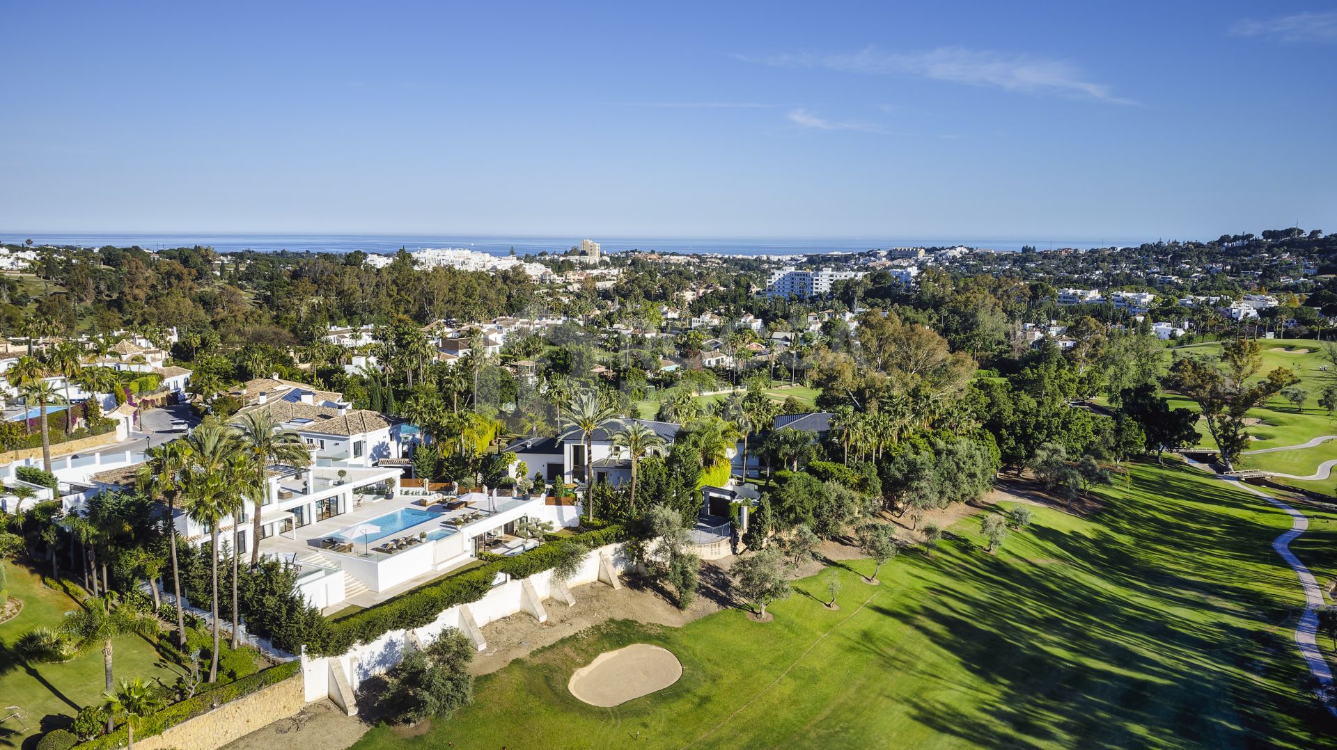 Frontline Golf Villa in Marbella