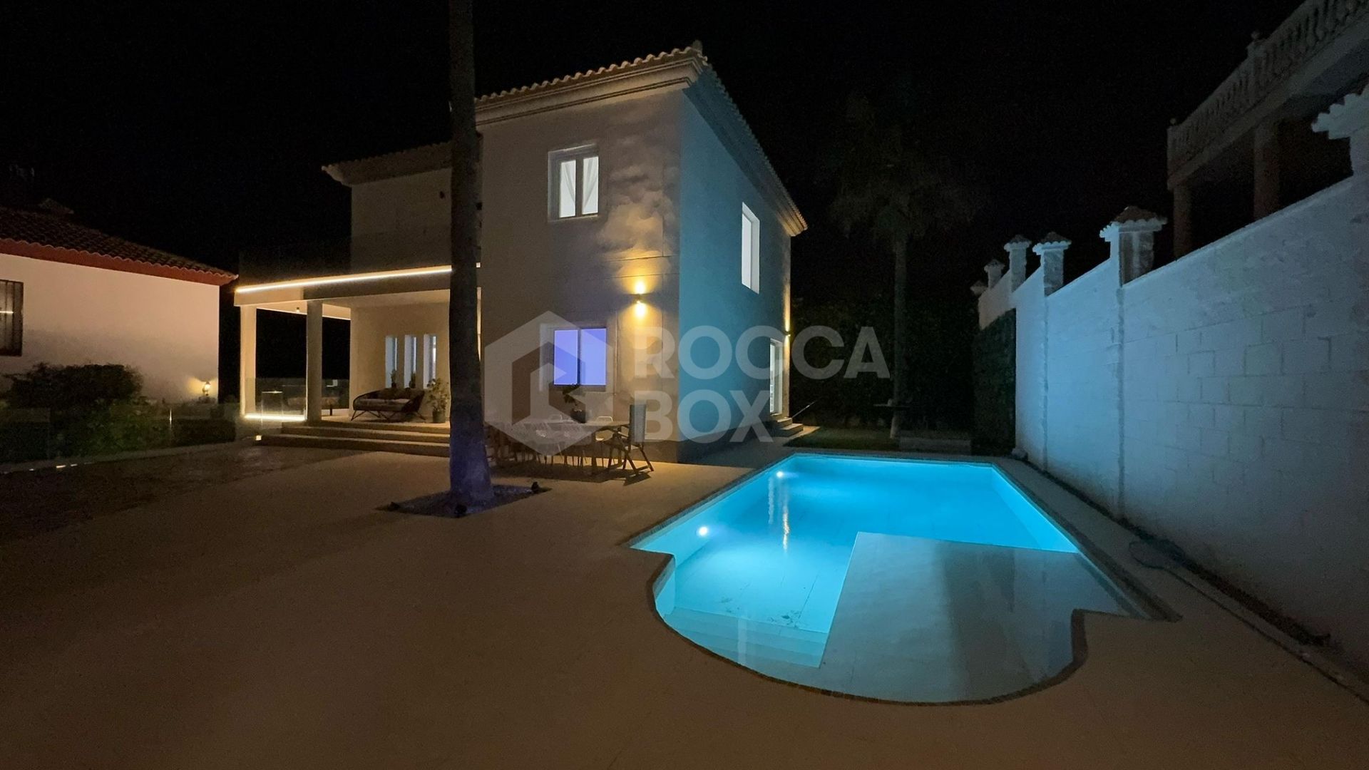 Villa with Private Pool and Stunning Sea Views