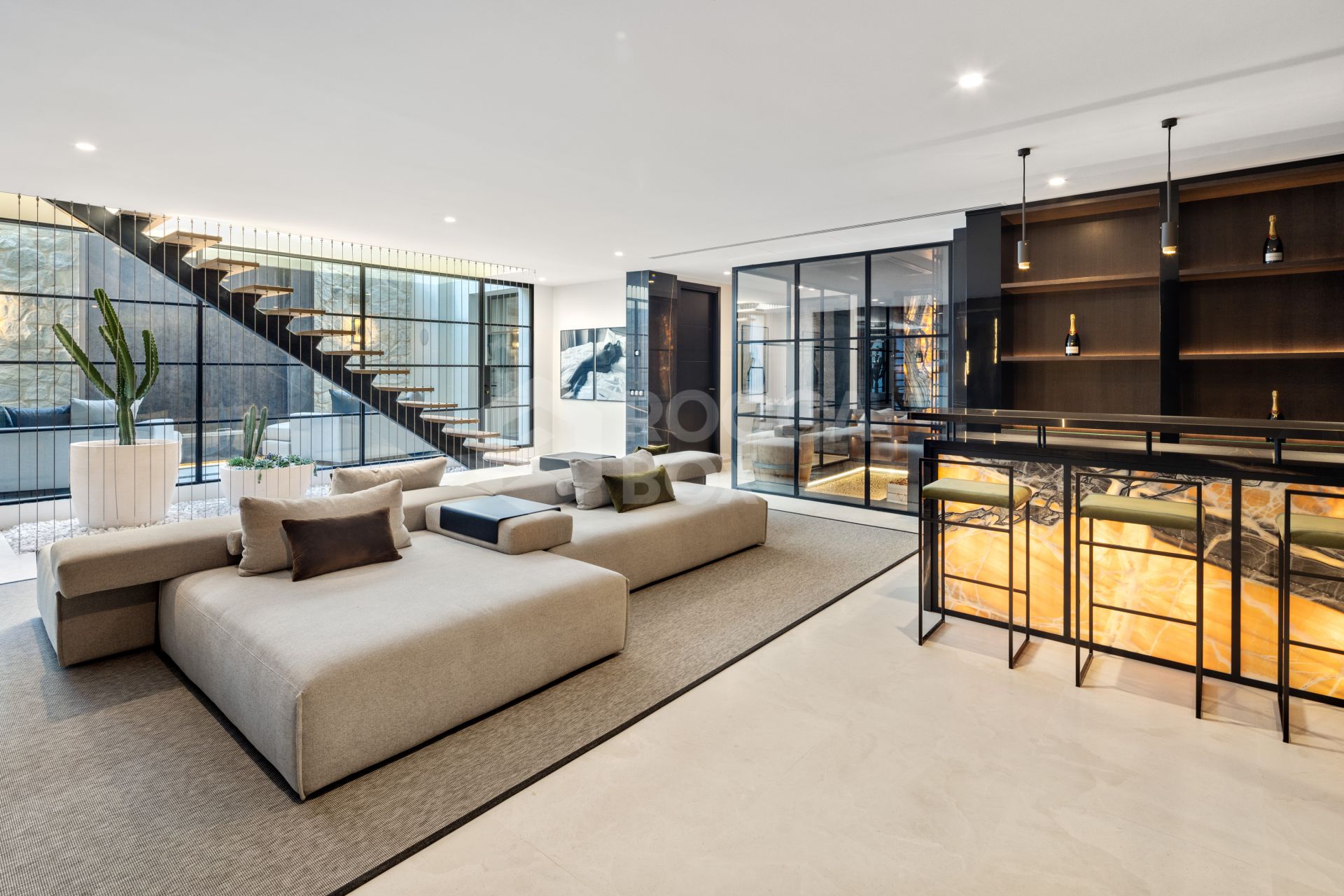 Elegance and Modern Luxury in Marbella