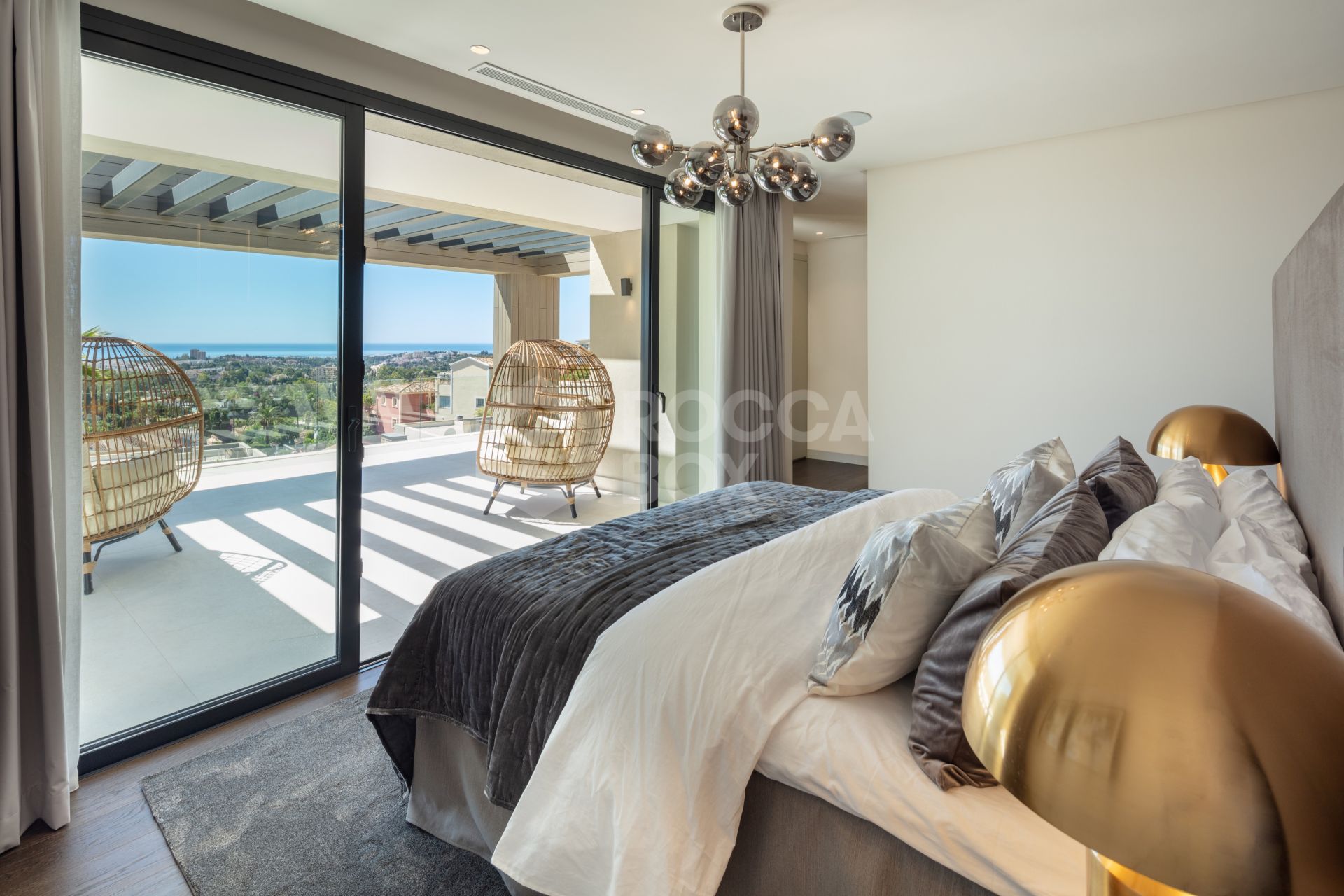 Luxurious Living in Marbella's Golf Valley