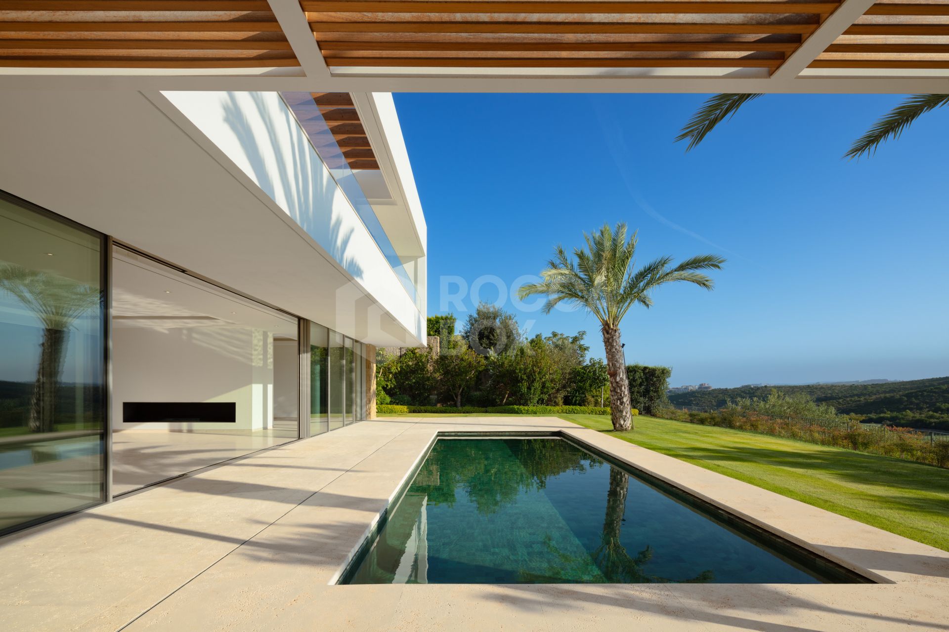 Majestic Mediterranean Villa: Exquisite Living at Finca Cortesin