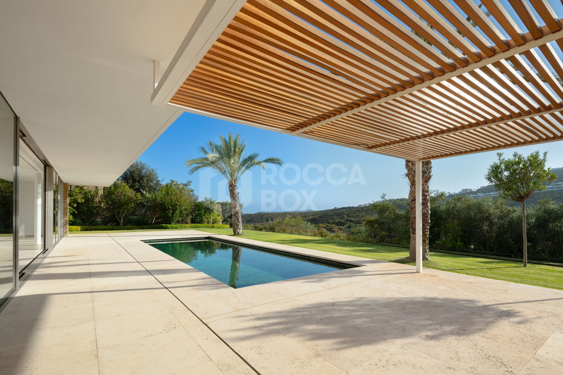 Majestic Mediterranean Villa: Exquisite Living at Finca Cortesin