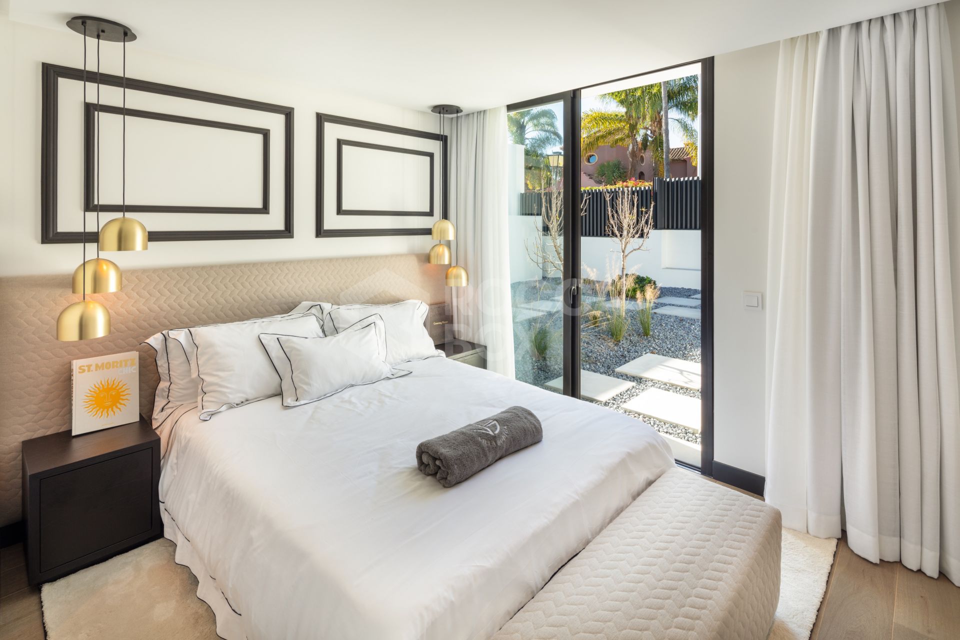 Exquisite Retreat: Luxury Villa for Sale in Nueva Andalucia's Golf Valley