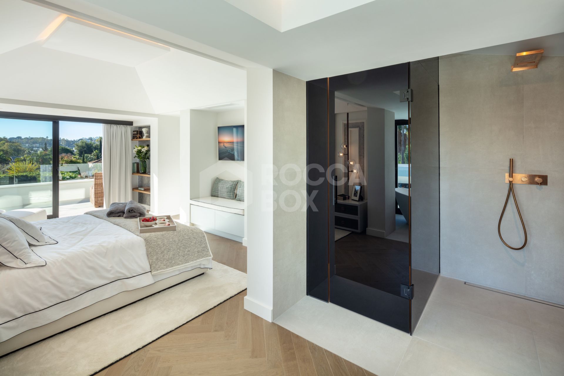 Exquisite Retreat: Luxury Villa for Sale in Nueva Andalucia's Golf Valley