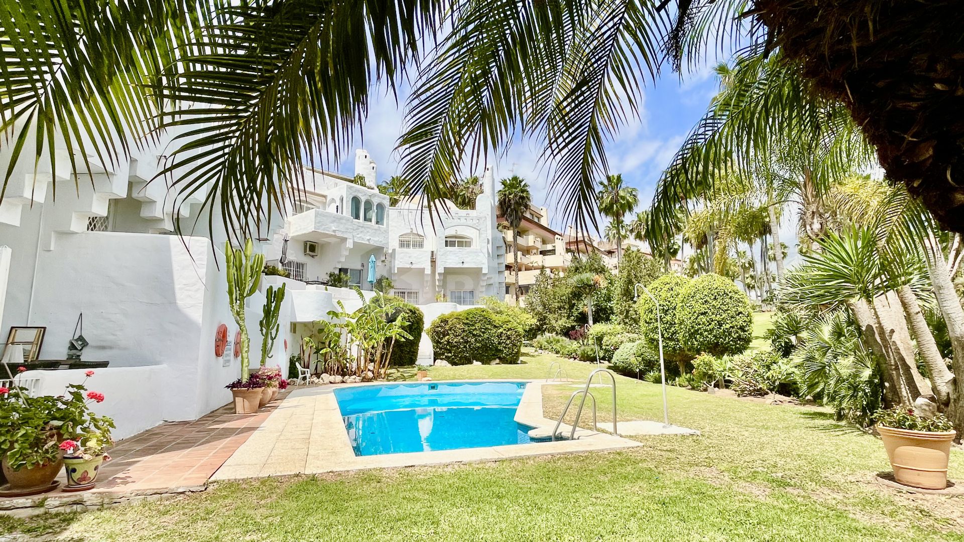 Charming Townhouse for Sale in Prestigious Las Lomas de Marbella Club