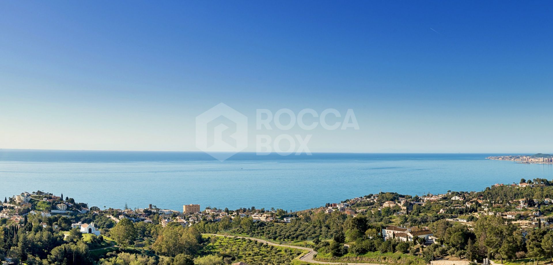 Luxurious and Charming Villa with Stunning Panoramic Sea Views