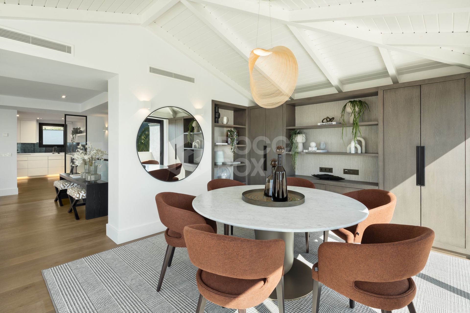 Luxurious Villa with Stunning Panoramic Views in Exclusive Gated Community