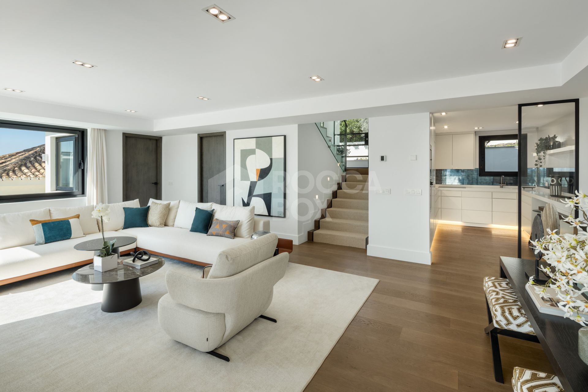 Luxurious Villa with Stunning Panoramic Views in Exclusive Gated Community