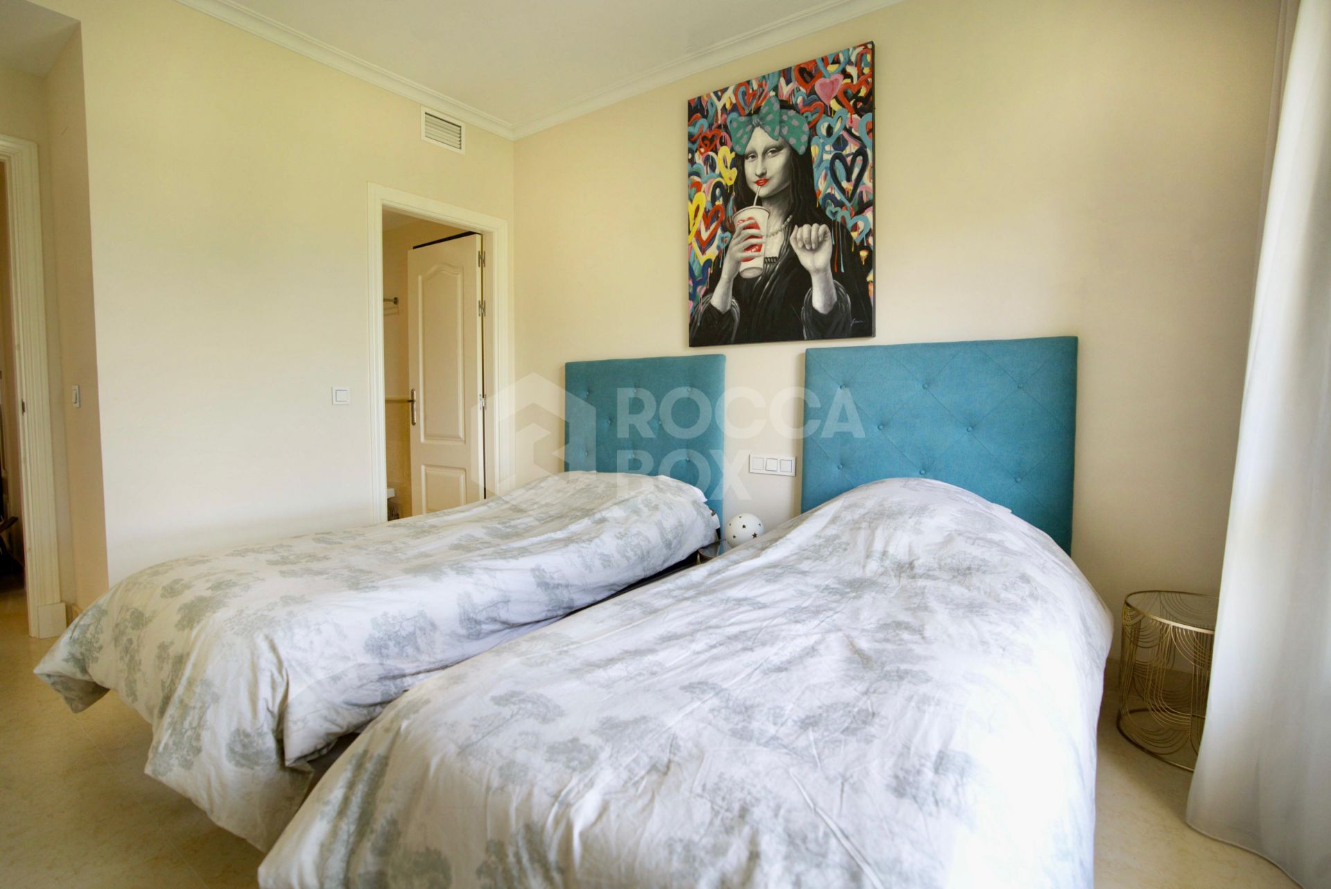 Luxury 2 Bedroom Apartment in Benahavis, Malaga