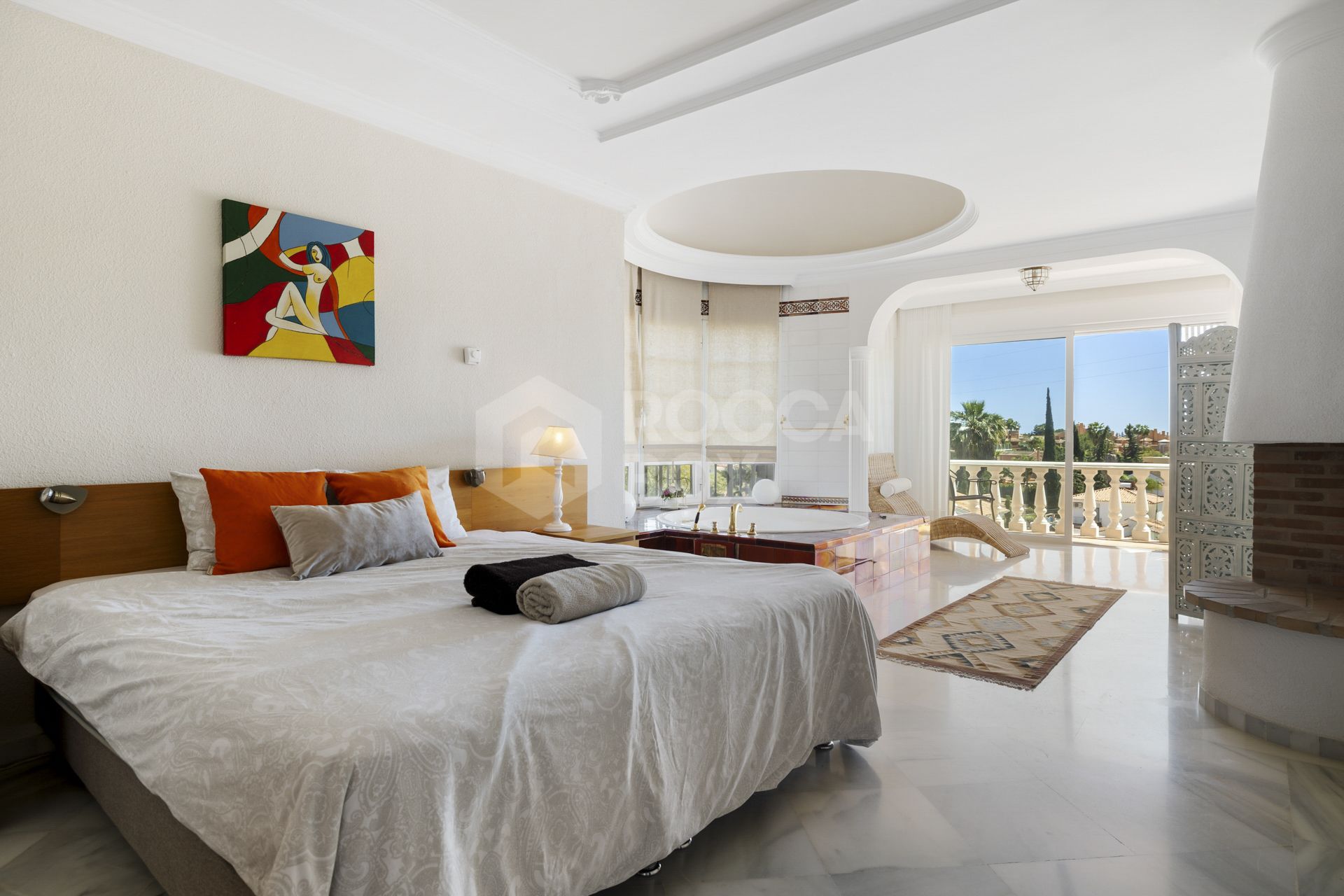 Charming Oasis in Marbella: Traditional Villa with Modern Comforts for Sale