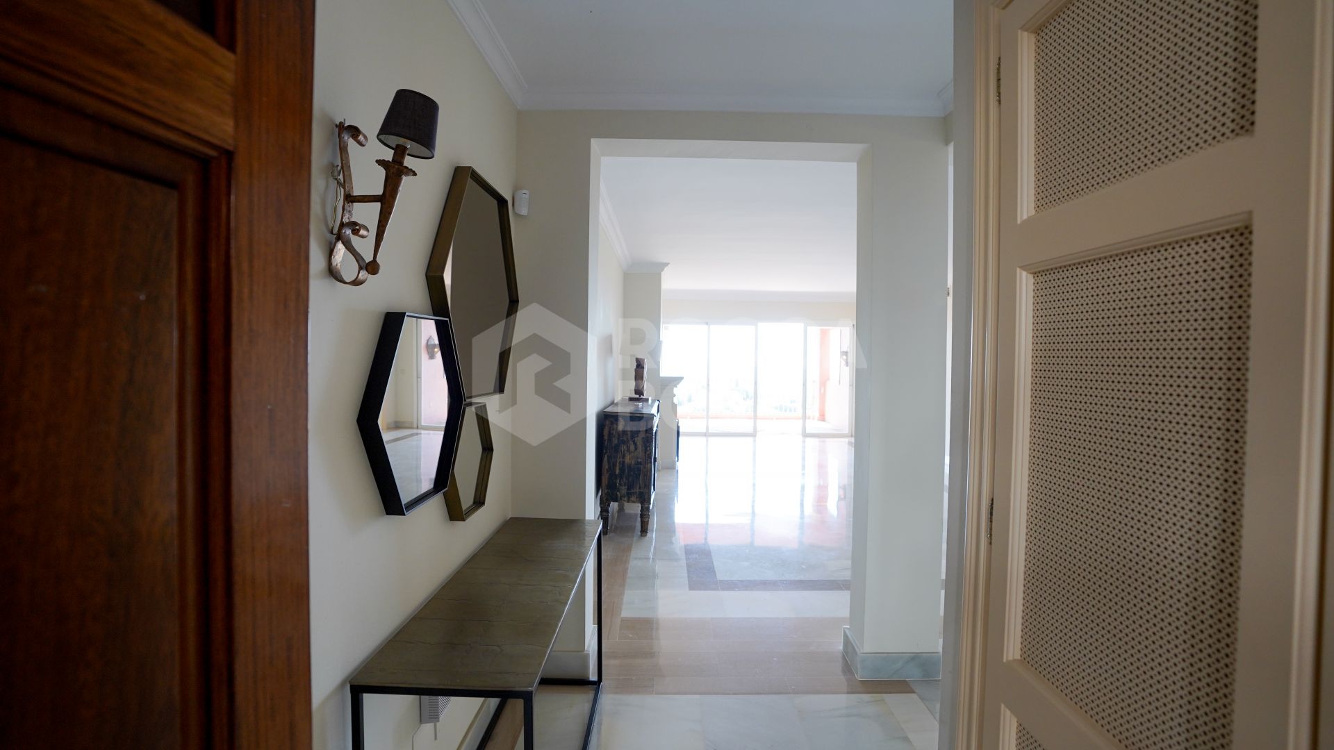 Elegant Apartment in Monte Halcones: A Luxurious Retreat