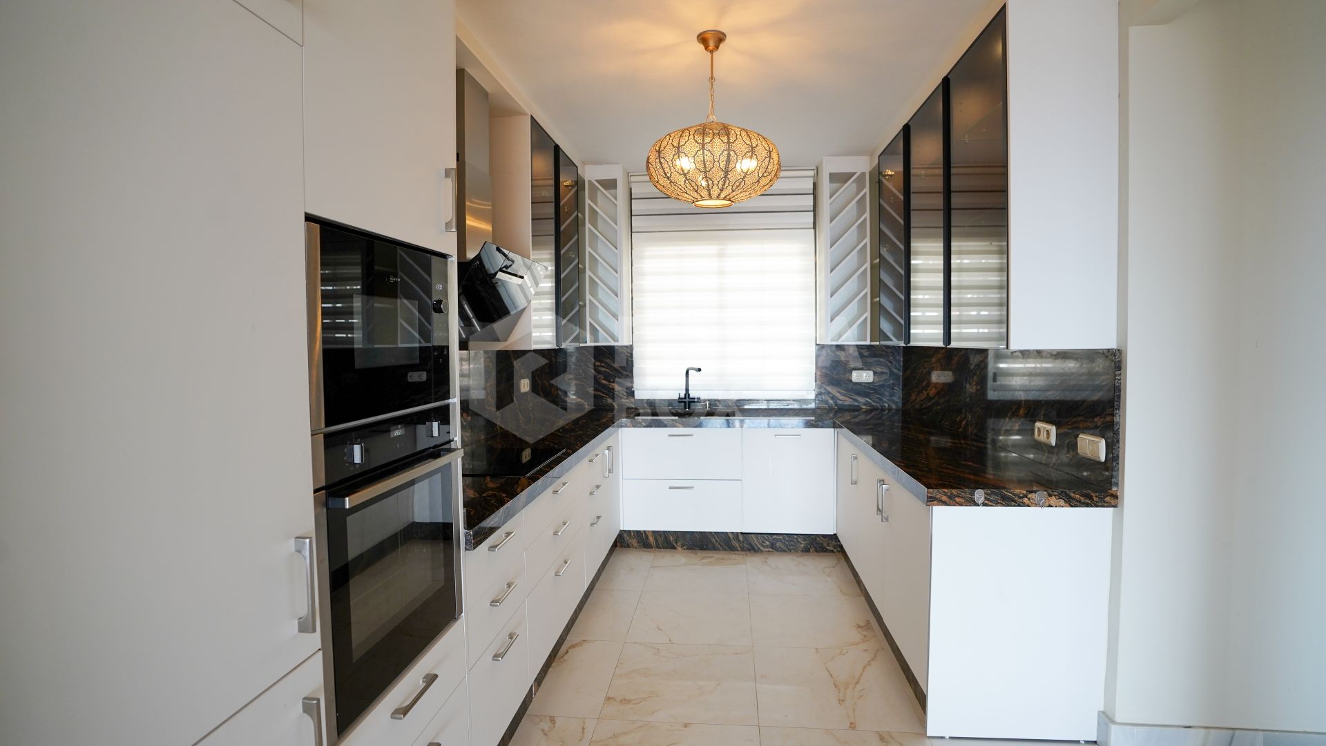 Elegant Apartment in Monte Halcones: A Luxurious Retreat
