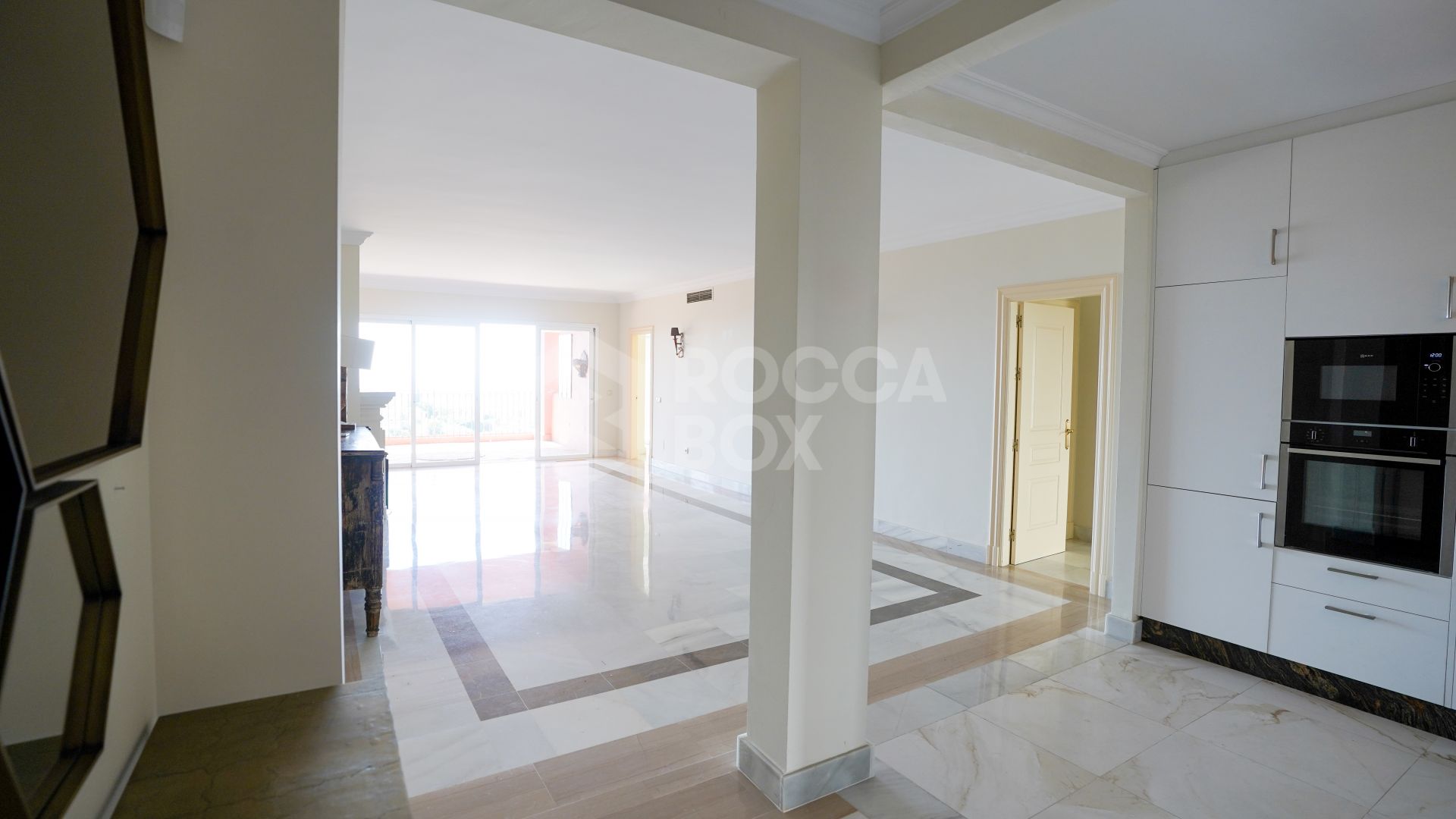 Elegant Apartment in Monte Halcones: A Luxurious Retreat
