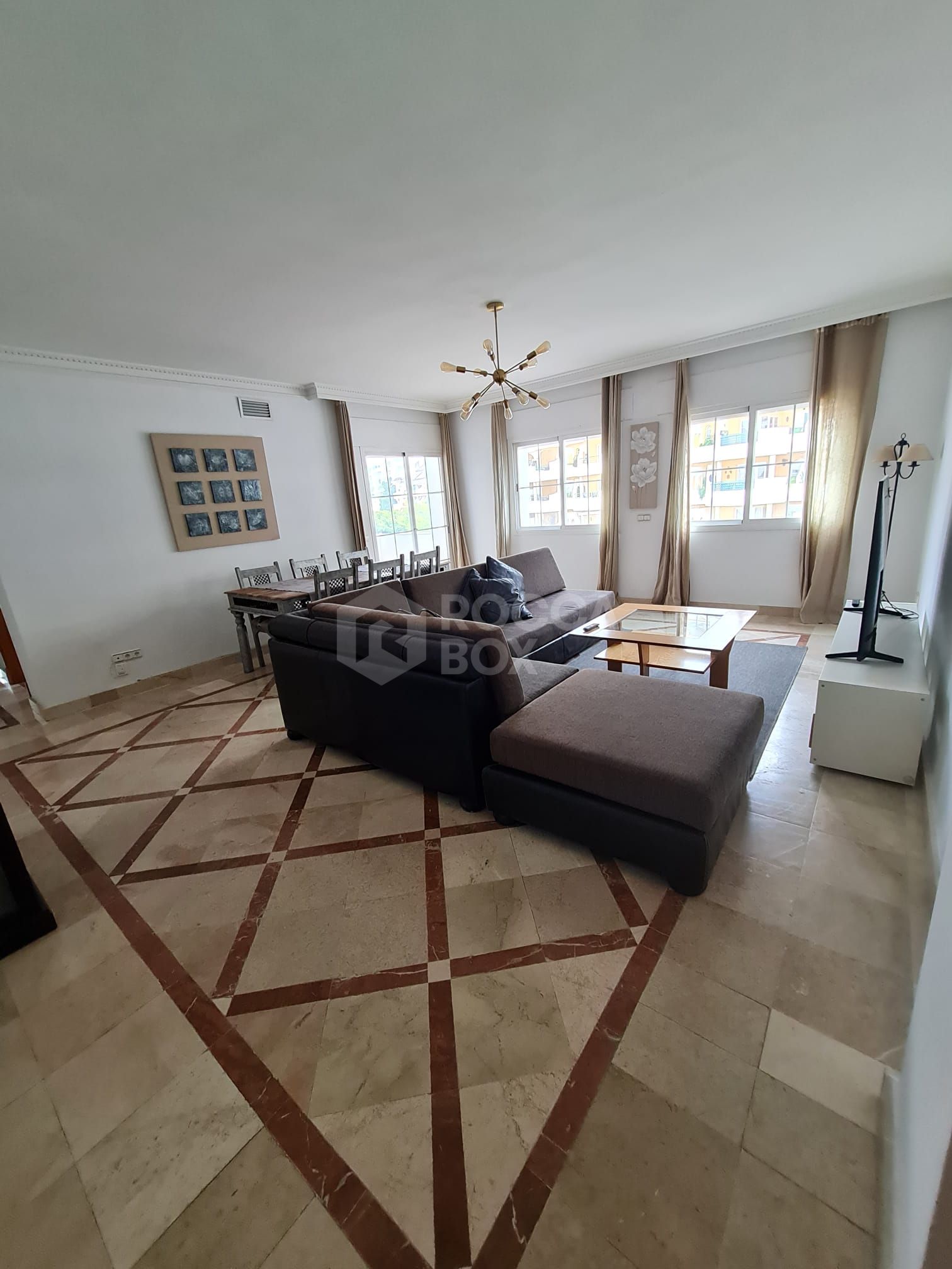 2 Bedroom Apartment in Señorio de Aloha, Marbella