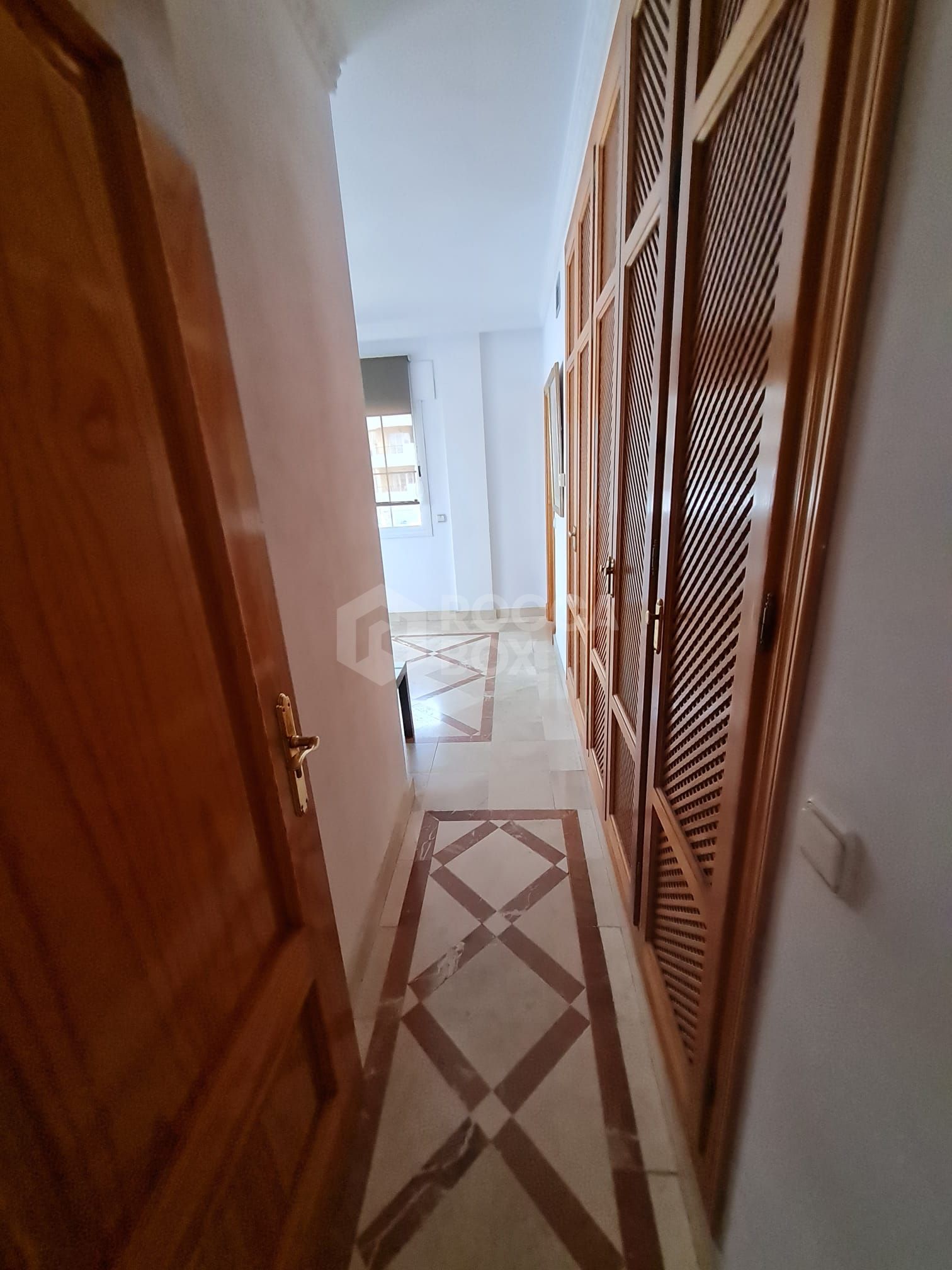 2 Bedroom Apartment in Señorio de Aloha, Marbella