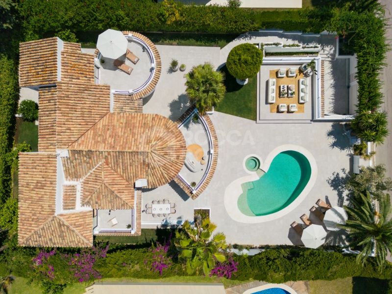 A Captivating Villa in Marbella's Scenic Landscape