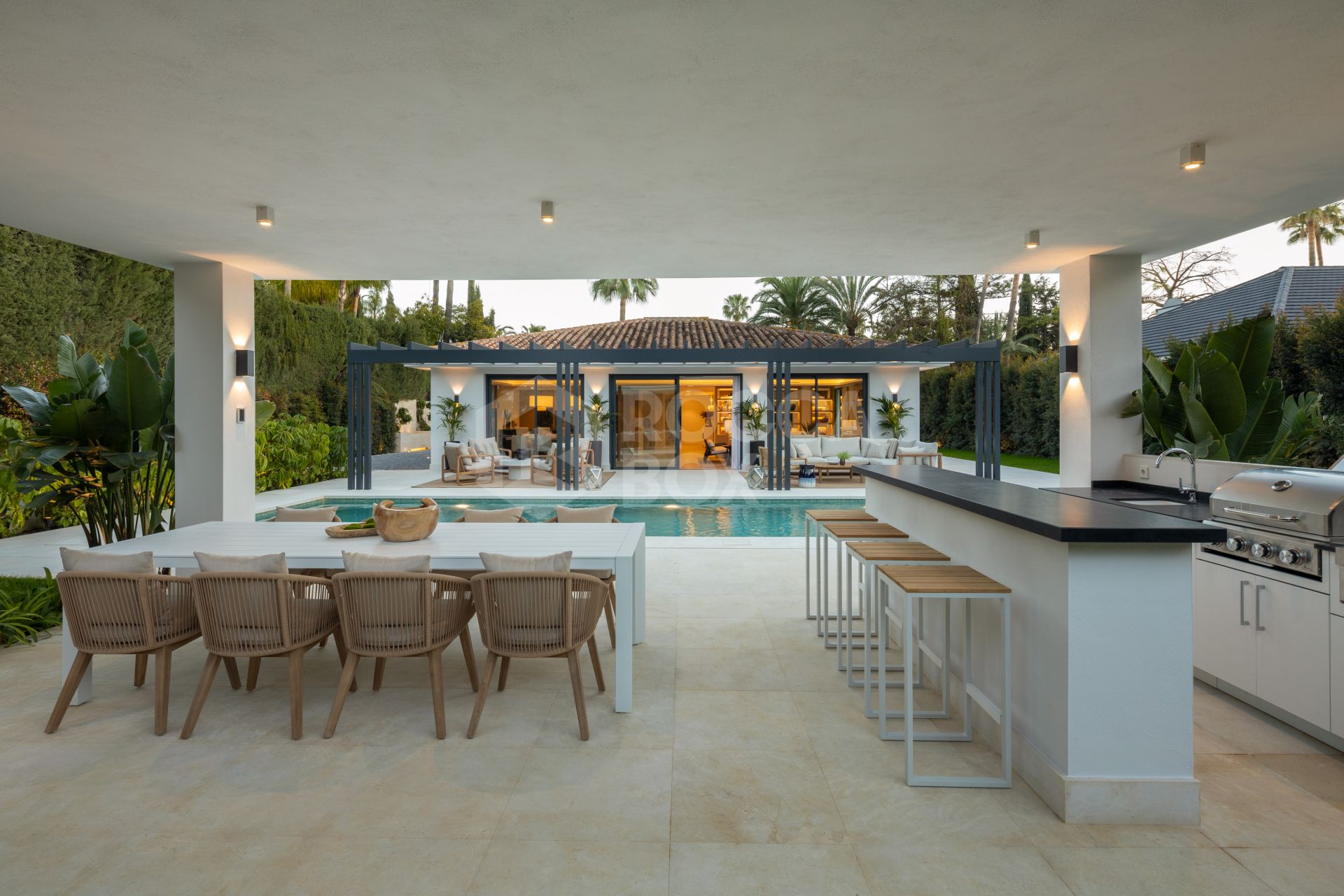 Experience Luxury Living in Nueva Andalucia's Oasis: Villa 79