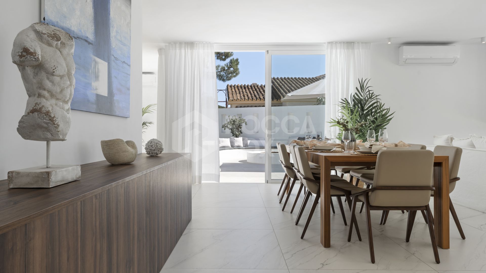 Villa Vista Mar: Luxurious Retreat in El Rosario, Marbella East